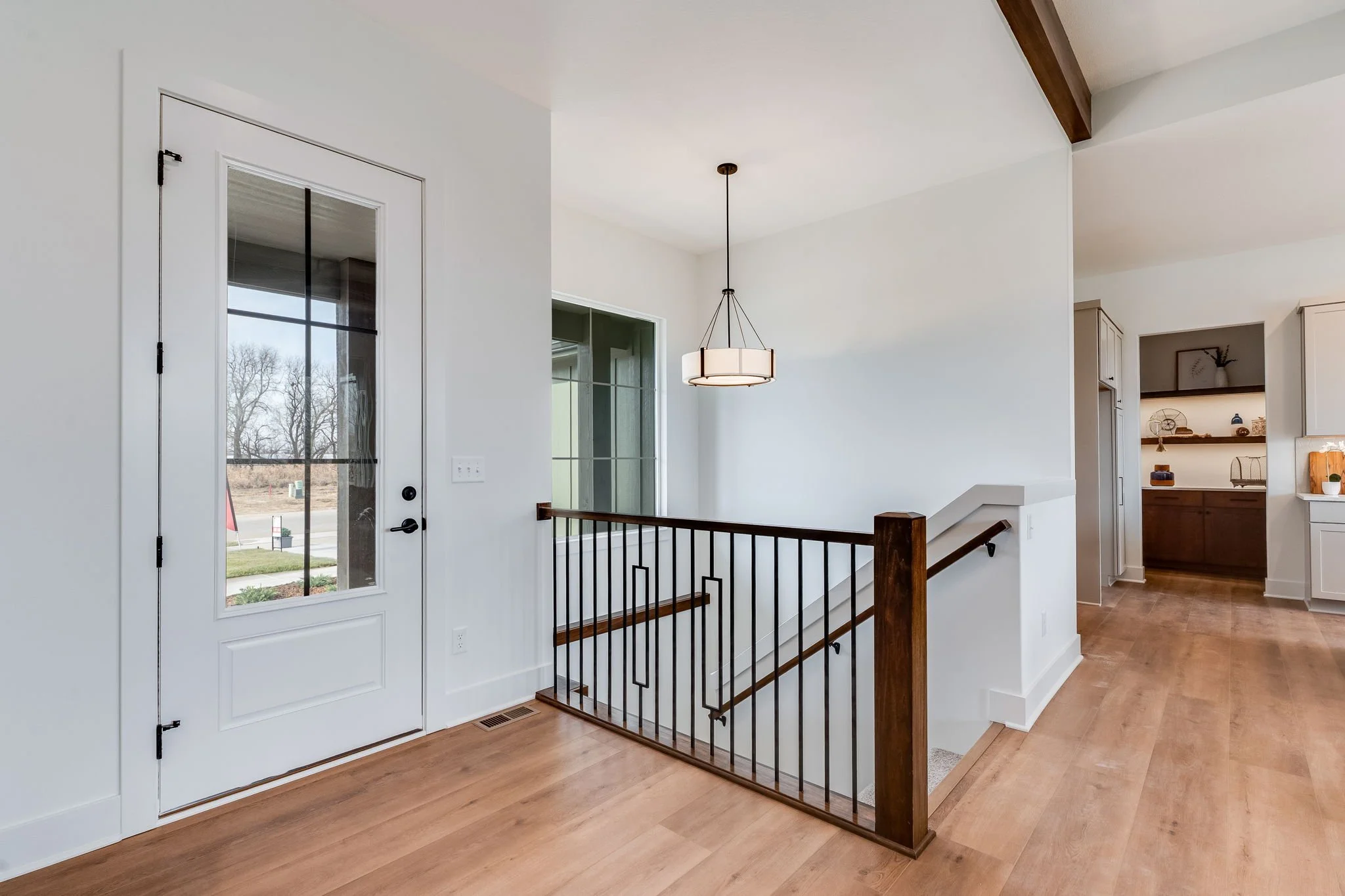 4734 N Saker St-07.jpg