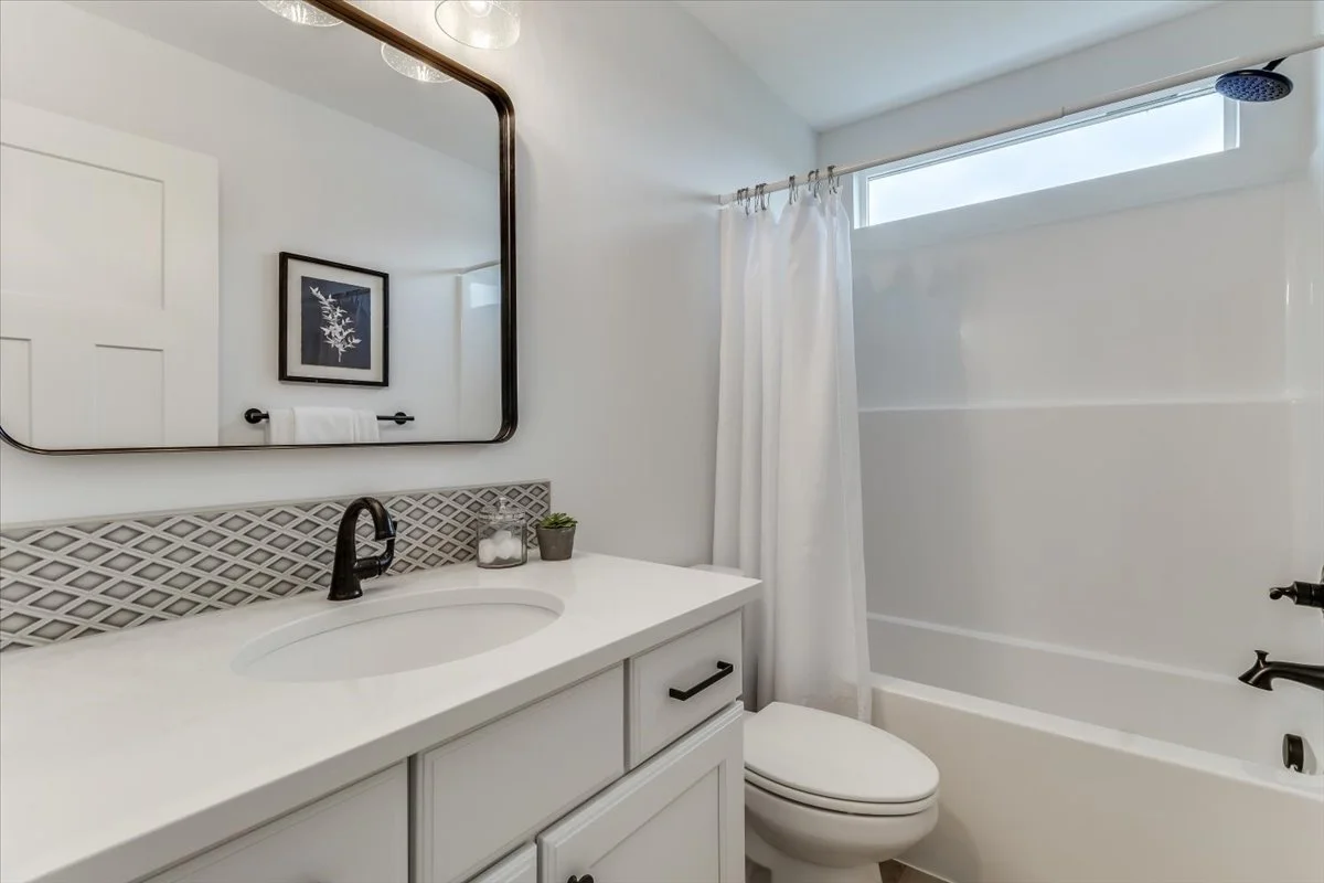 30-8988 E Bradford St-30.jpg