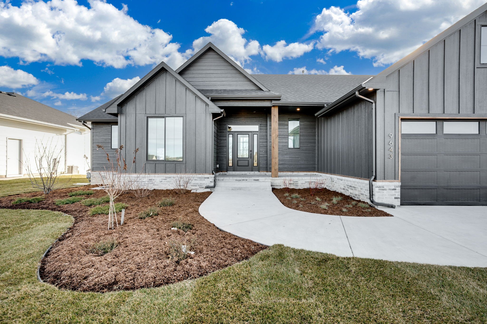 9643 W Kollmeyer St-03.jpg