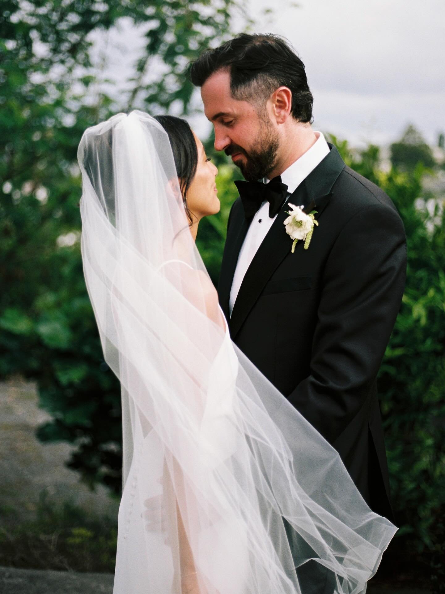 Locked in 4eva!!&hearts;️🔒🪉💛
The most sensational couple! @poet.pictures