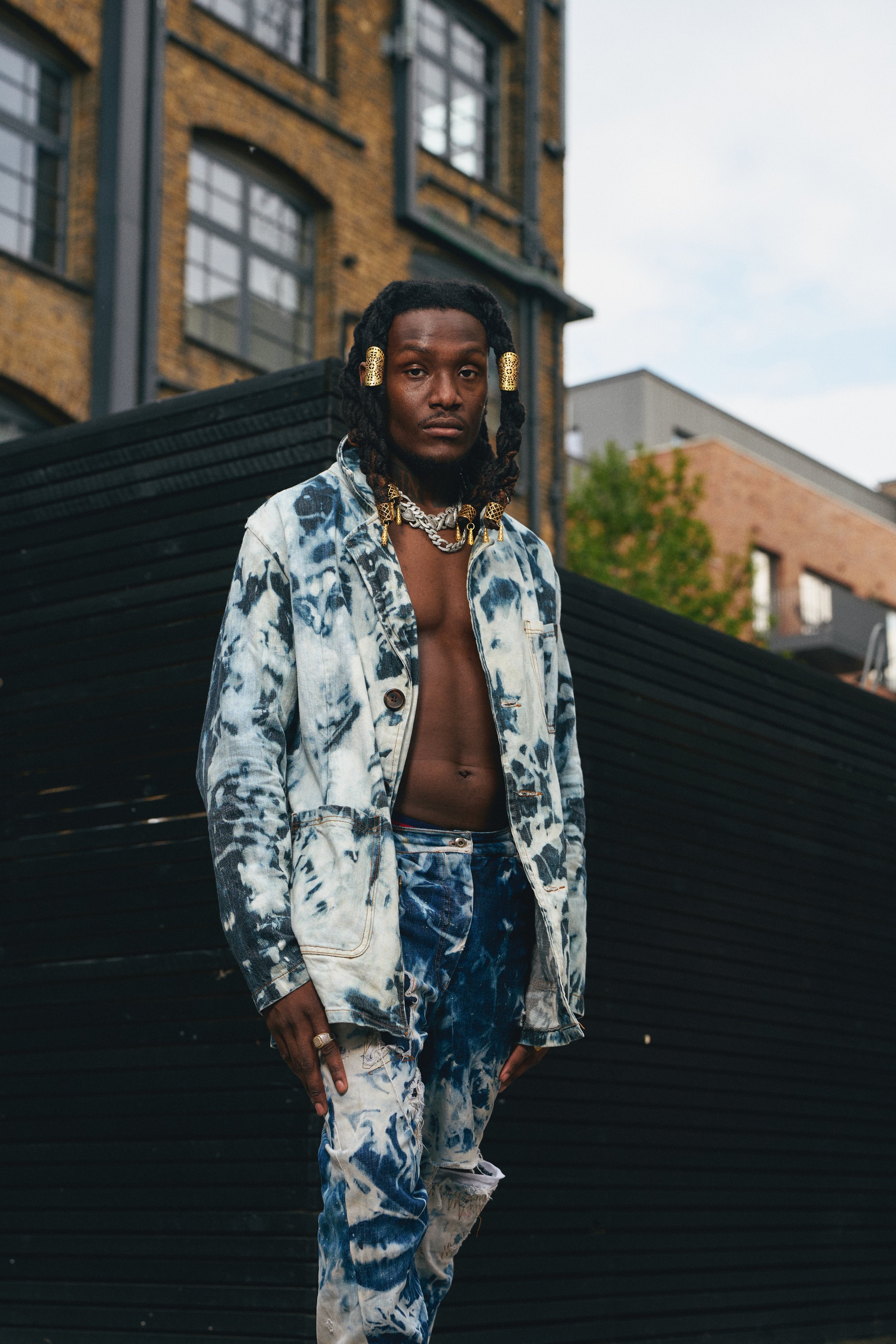 Denim blast bleached suit