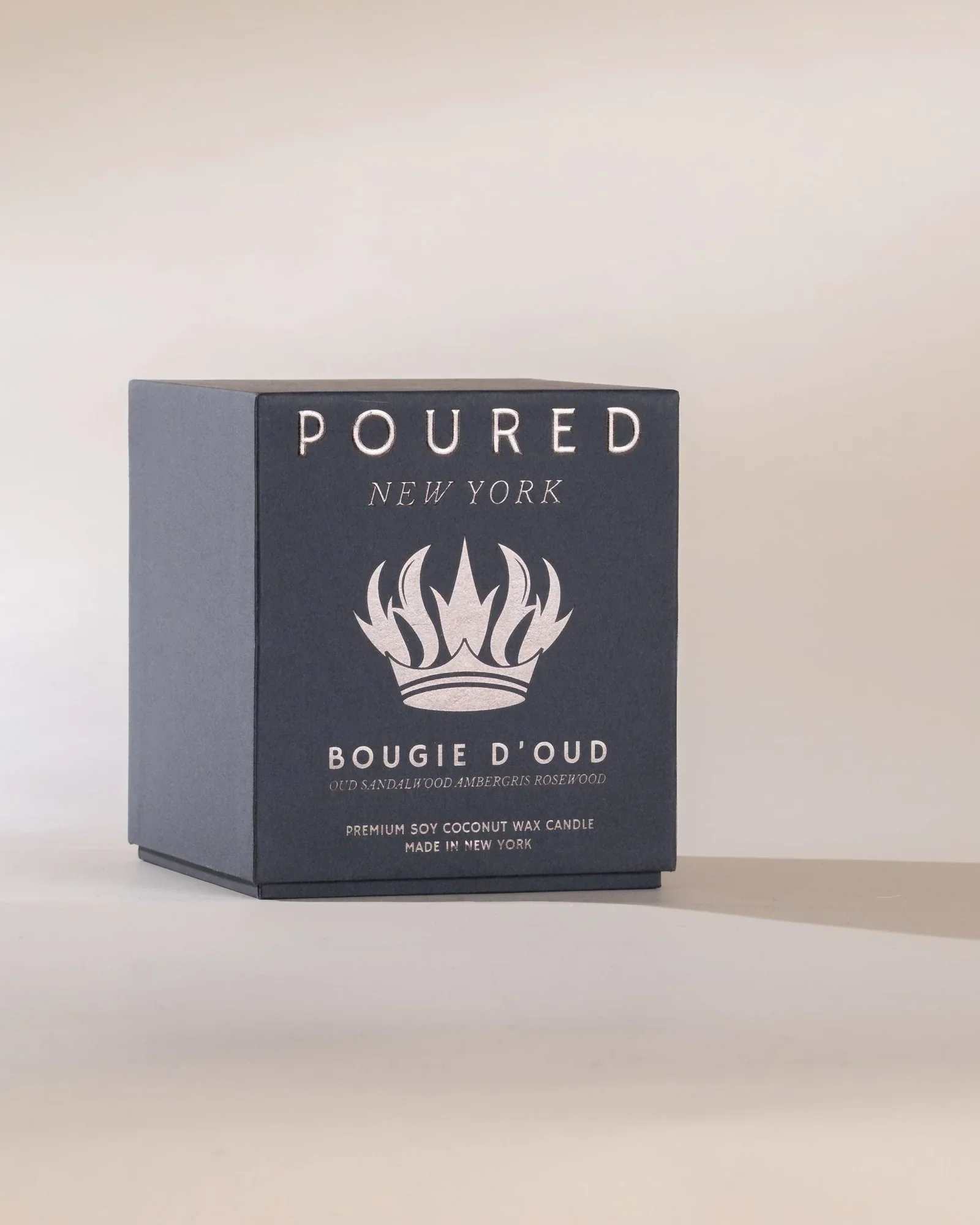 Poured-New-York-Bougie-Doud-Soy-Coconut-Wax-Candle-Box.webp