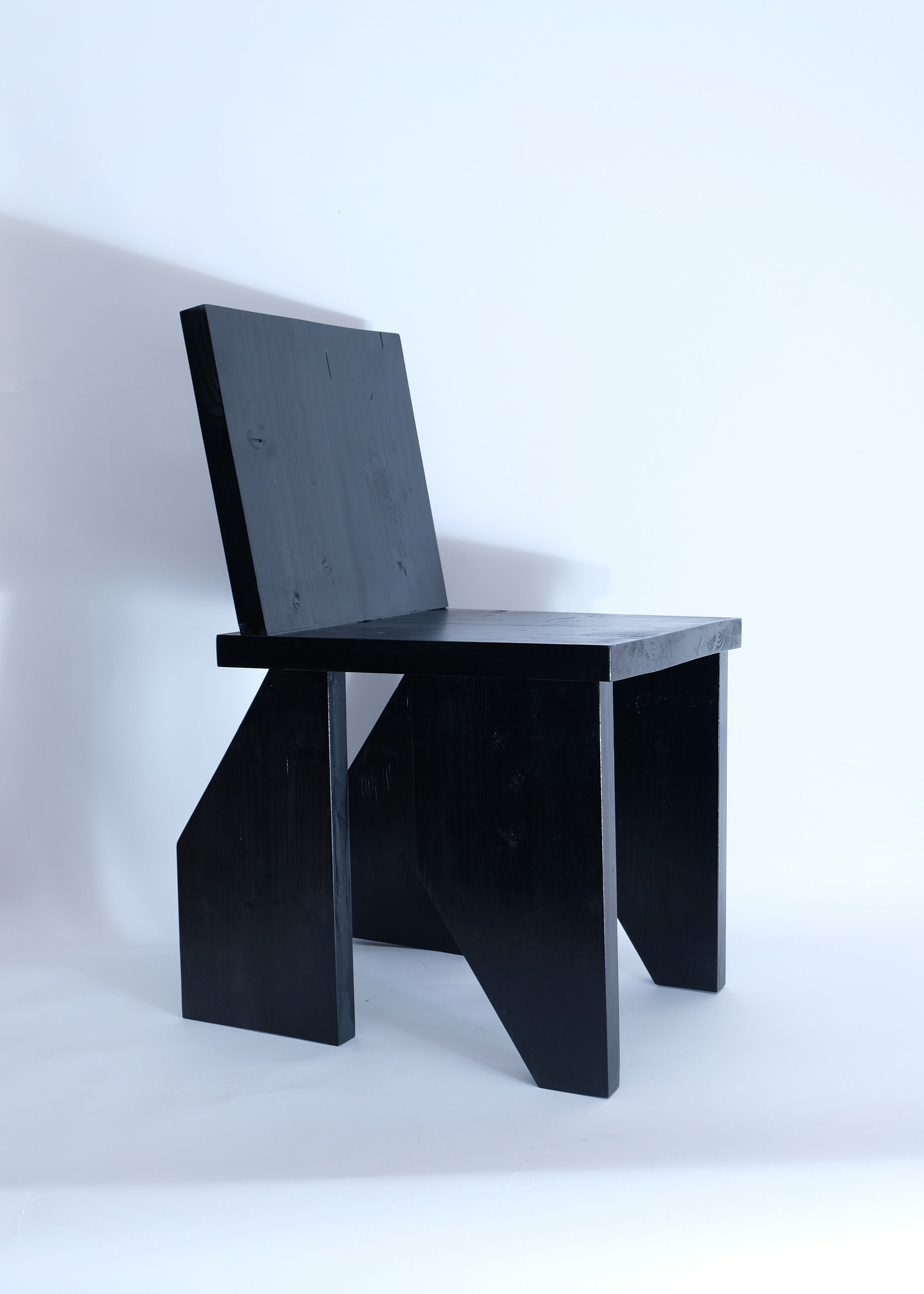 DC05 Black Side Aspect 2.jpg