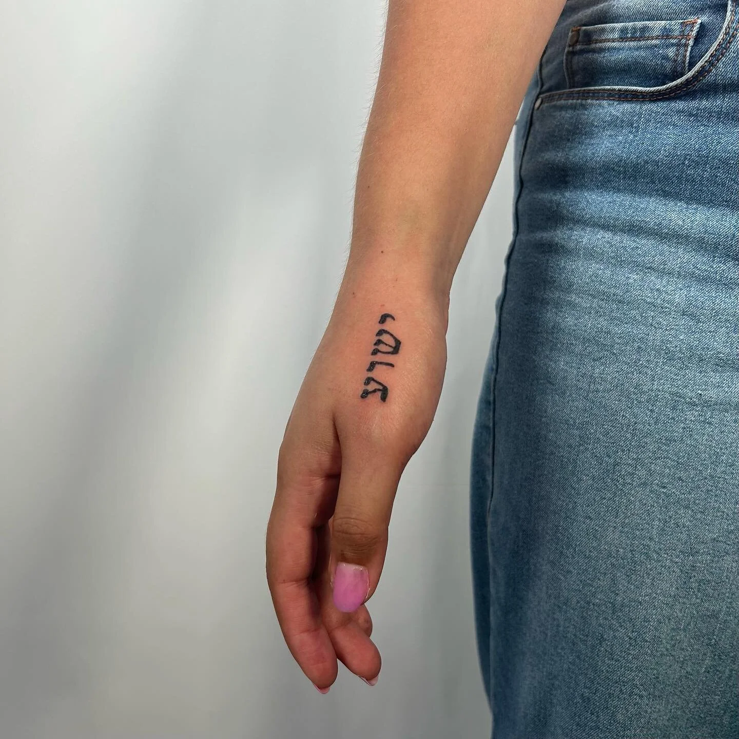 dm to book