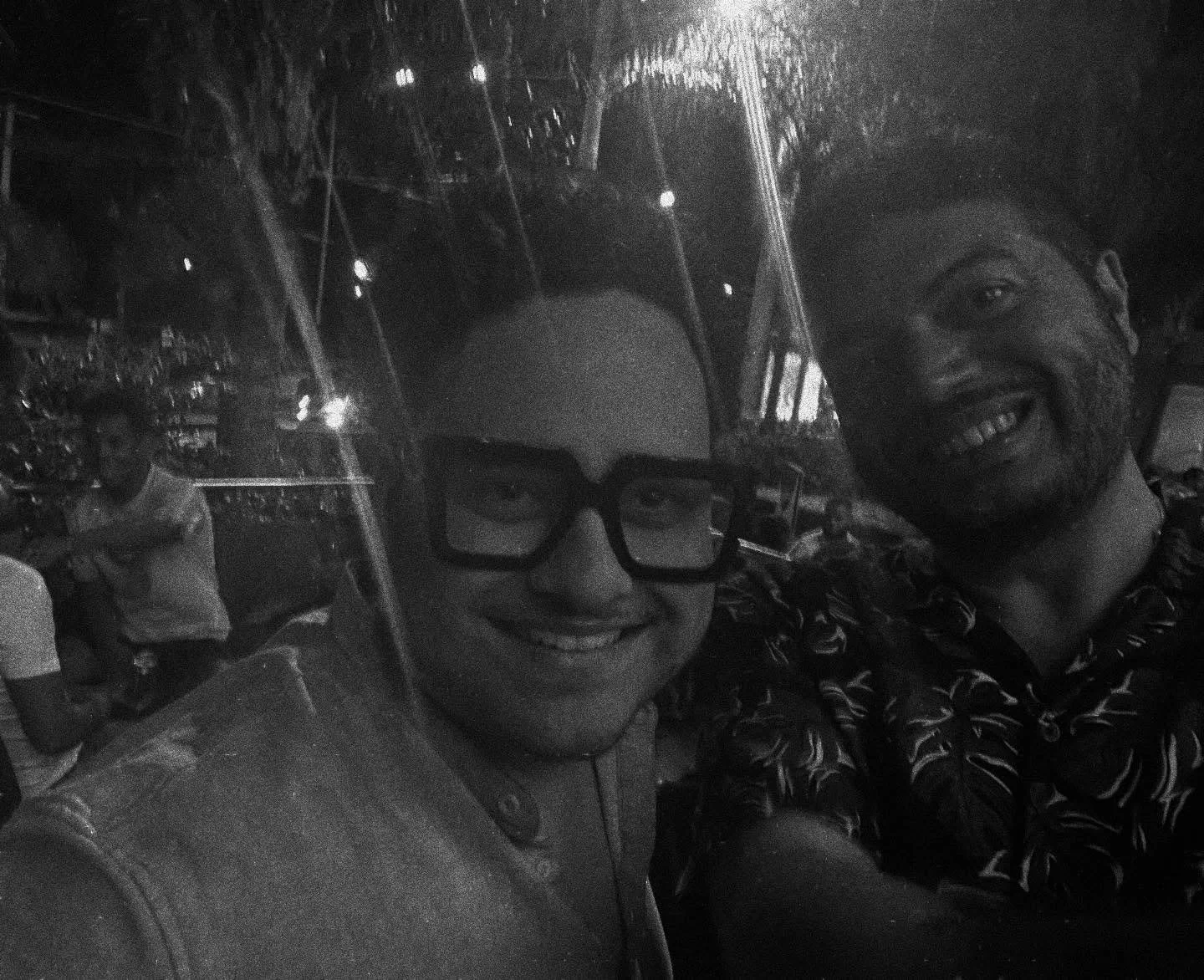 Del Corito Bachatero, a la UASD, al Palacio Nacional, al Congreso Nacional y a donde t&uacute; quieras, more, pero siempre con un flow violento full de t&oacute;&rsquo;. Bonsw&aacute; a La Societ&eacute; hoy y todos los d&iacute;as. &iexcl;Seguimos! 