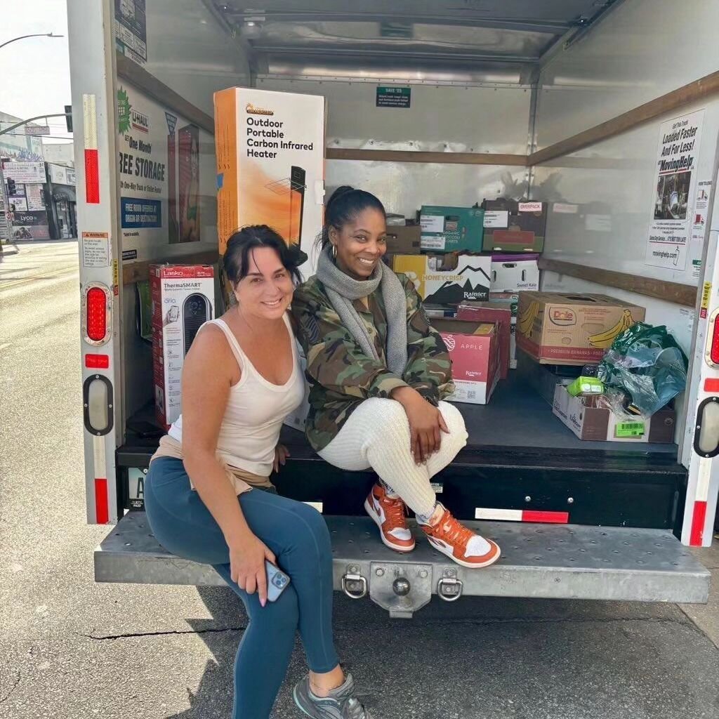 When two organizations come together and get the job done. @the_lion_art_gallery Tha k you for ALWAYS Paying It 4ward to the community. We appreciate you and all that you do.