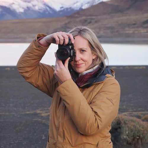 What Cameras Do Travel Photographers Use: Top Picks Revealed