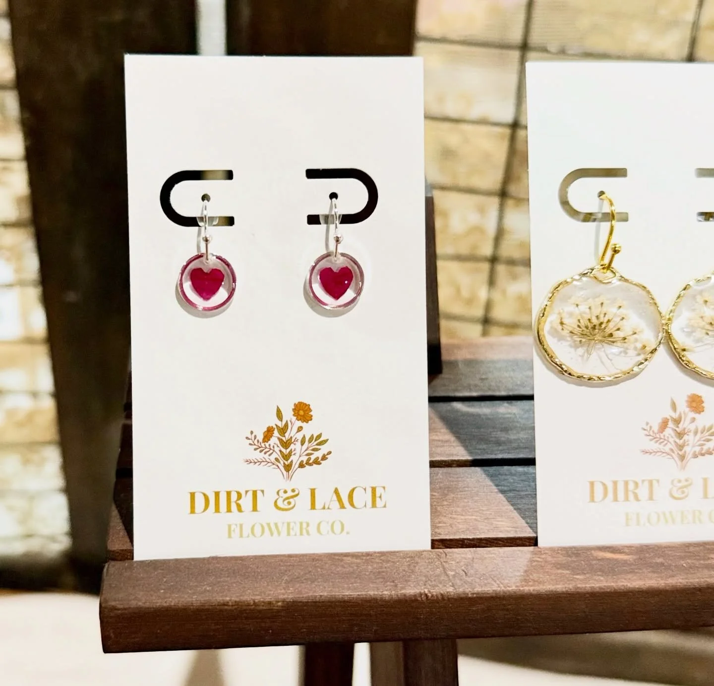 Valentine&rsquo;s drop 💌
🌹 Real rose petal heart earrings
🌸 Heart floral frames
🍷 Floral wine stoppers
✨ 18k gold plated bracelets &amp; rings

From my farm 🌸 to your Valentine 🤍 And that Valentine could be yourself ✨

Items located at:
📍 Bric