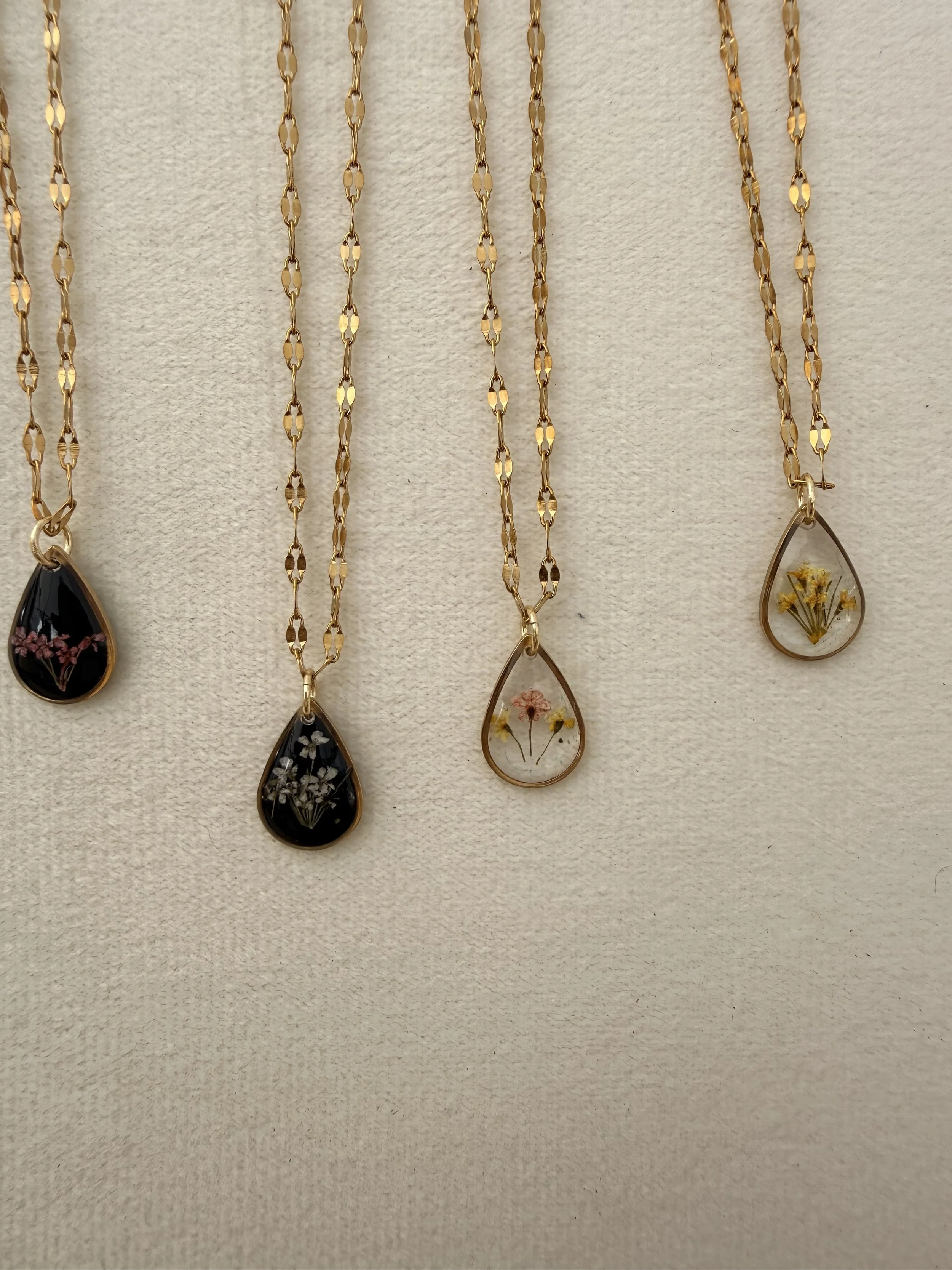 Dainty Floral Necklace