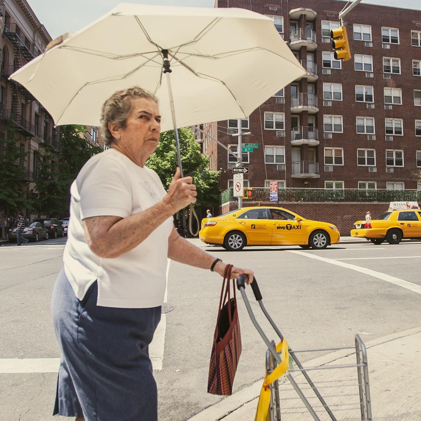 6av

#street
#streetphotography 
#streetstyle