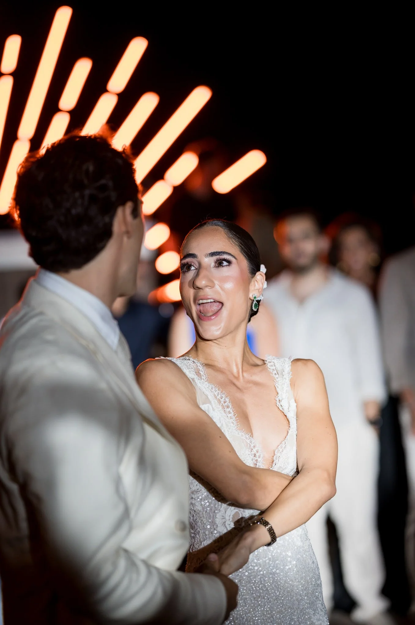 jewish_destination_wedding_acapulco_hora_dance_11.JPG