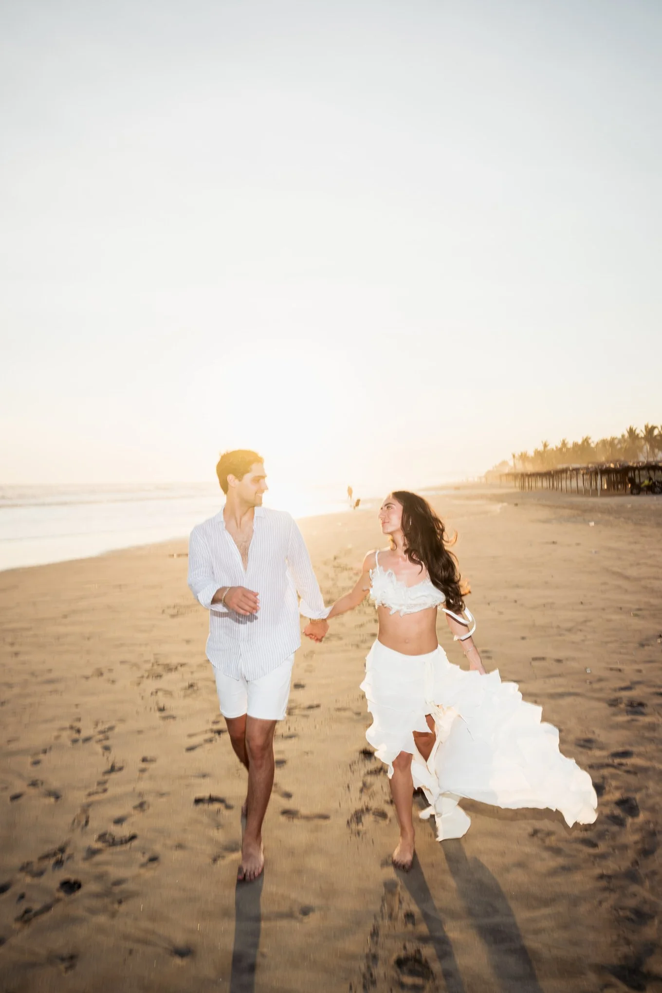 destination_couple_portraits_beach_acapulco_03.JPG
