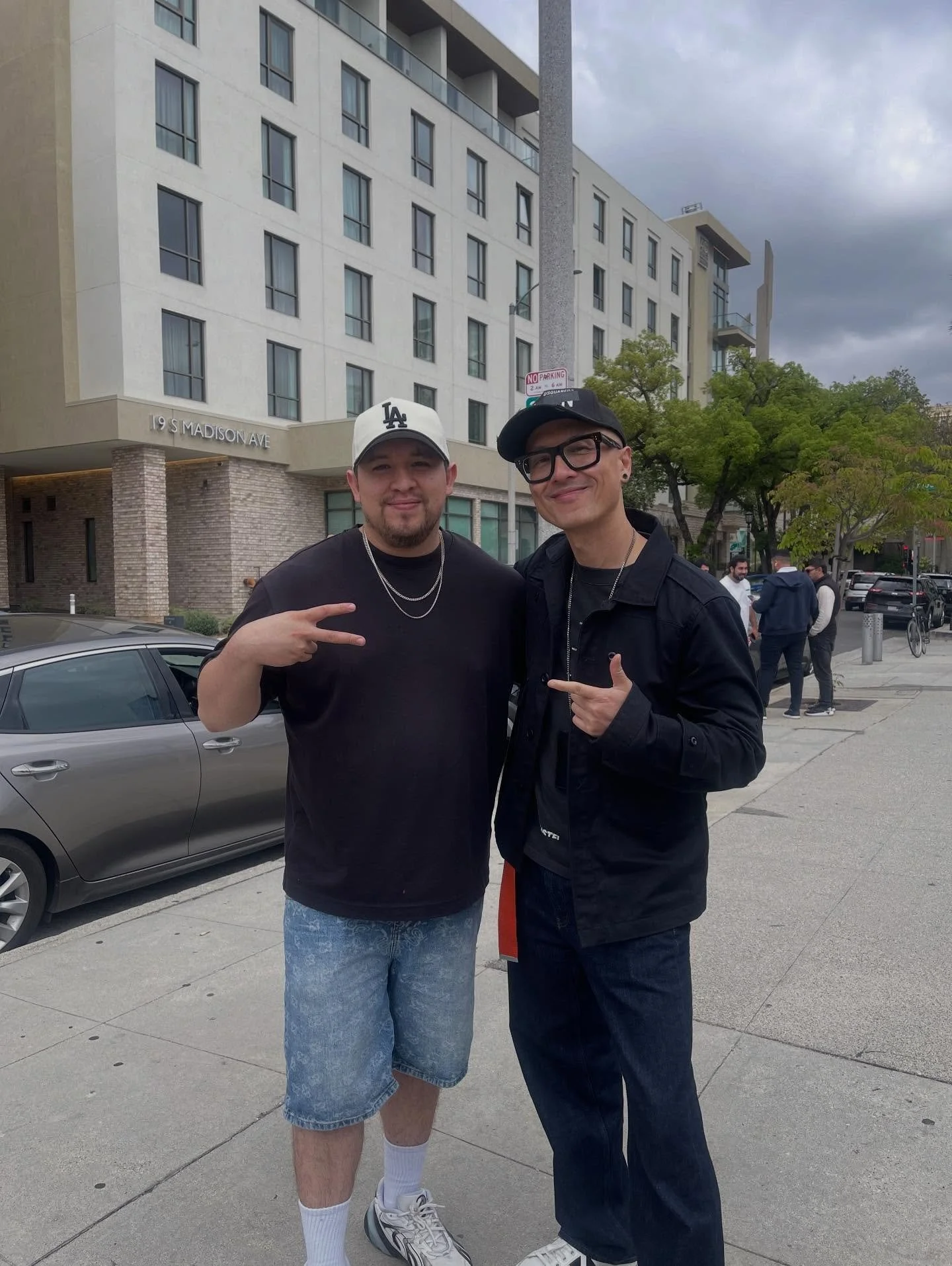 2nd time running into @thechrisdo 

Super cool to meet some of the people you look up to and grateful for all the knowledge he drops on branding and entrepreneurship. 

Definitely taking this as a sign to keep on doing what I am with my own personal 