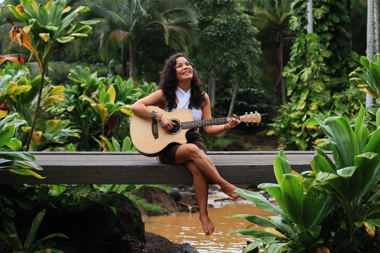 Daph_Hawaii happy .jpeg