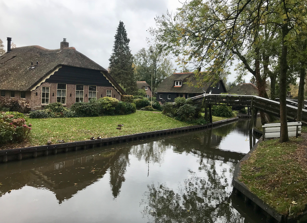 wandelen in giethoorn.png