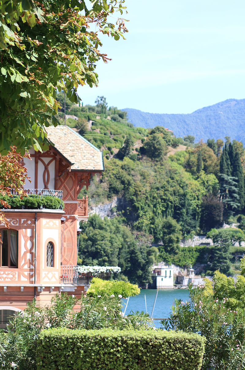 glimp op villa d'este cernobbio.png