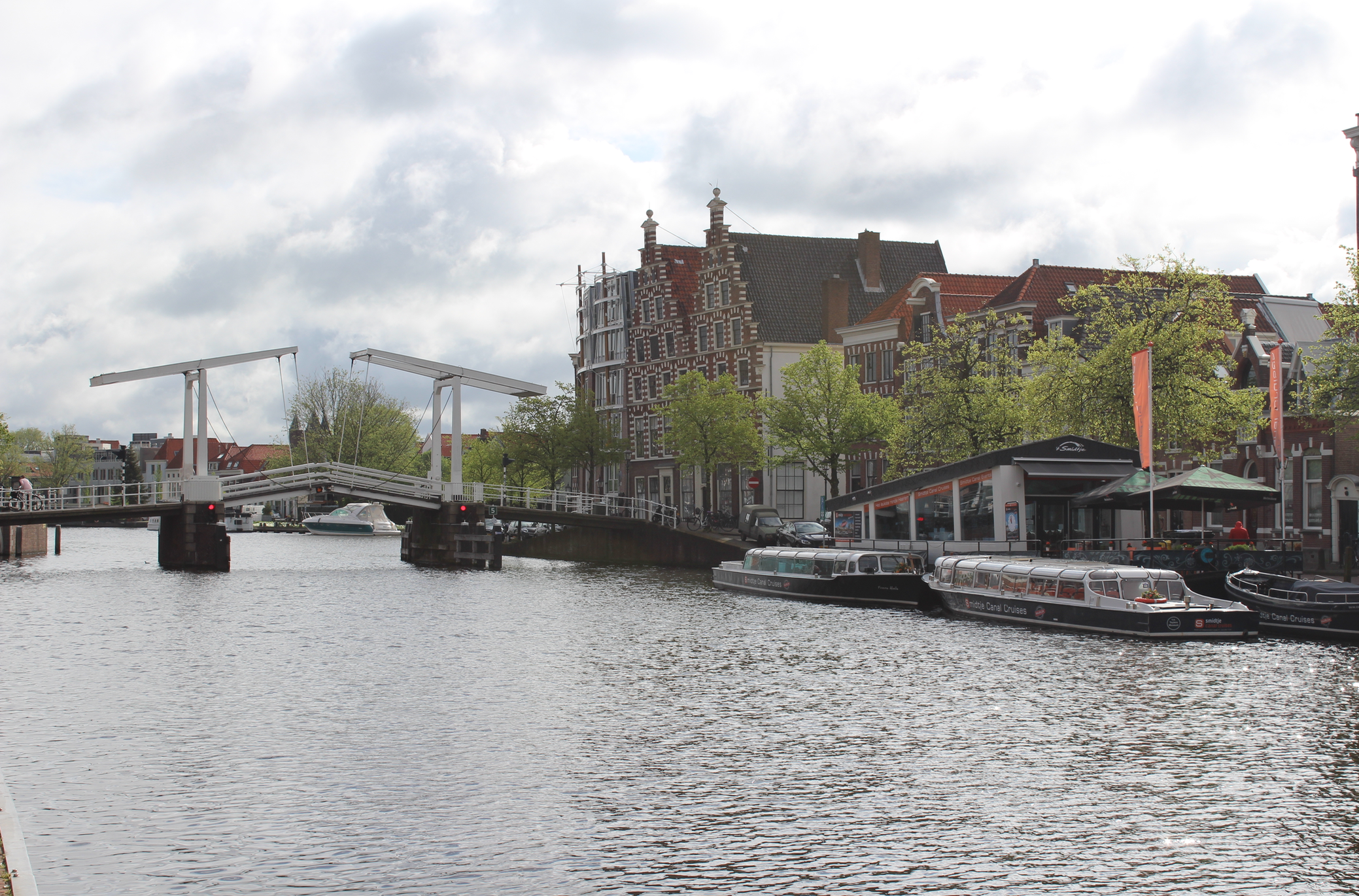 gracht haarlem.png