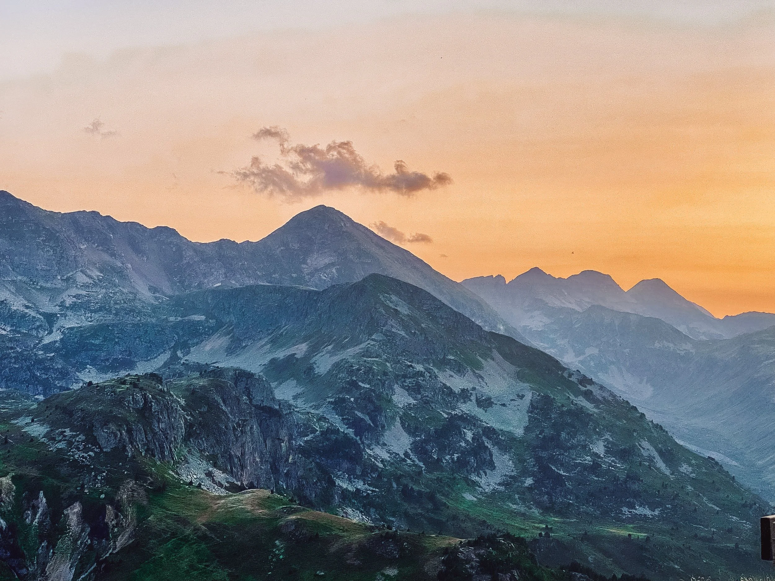zonsondergang pyreneeen.jpeg