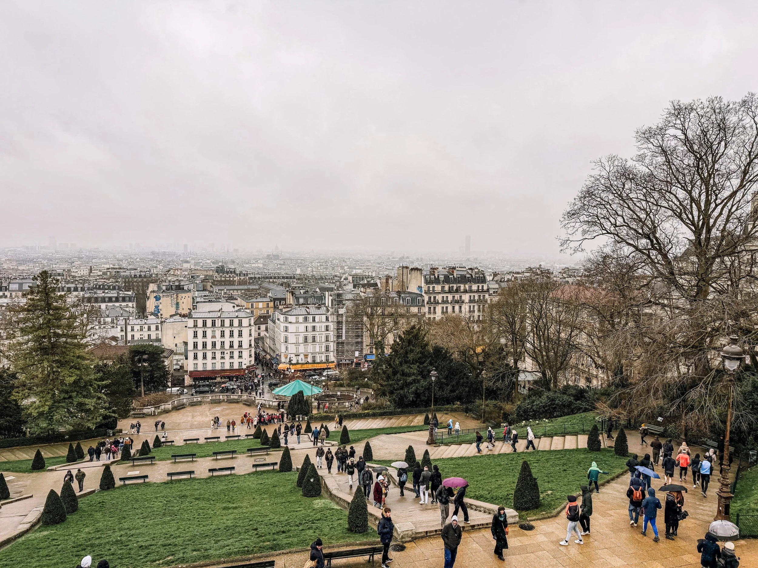 parijs in de regen.jpg