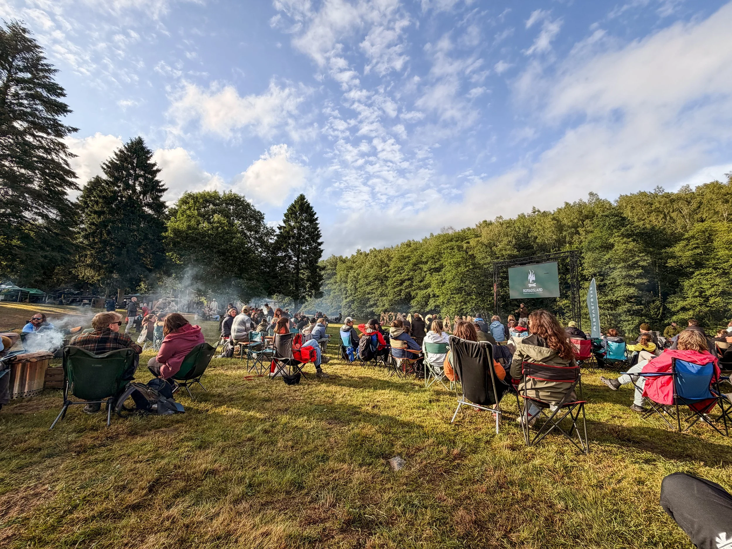Nomadsland: hike, eat, sleep, repeat