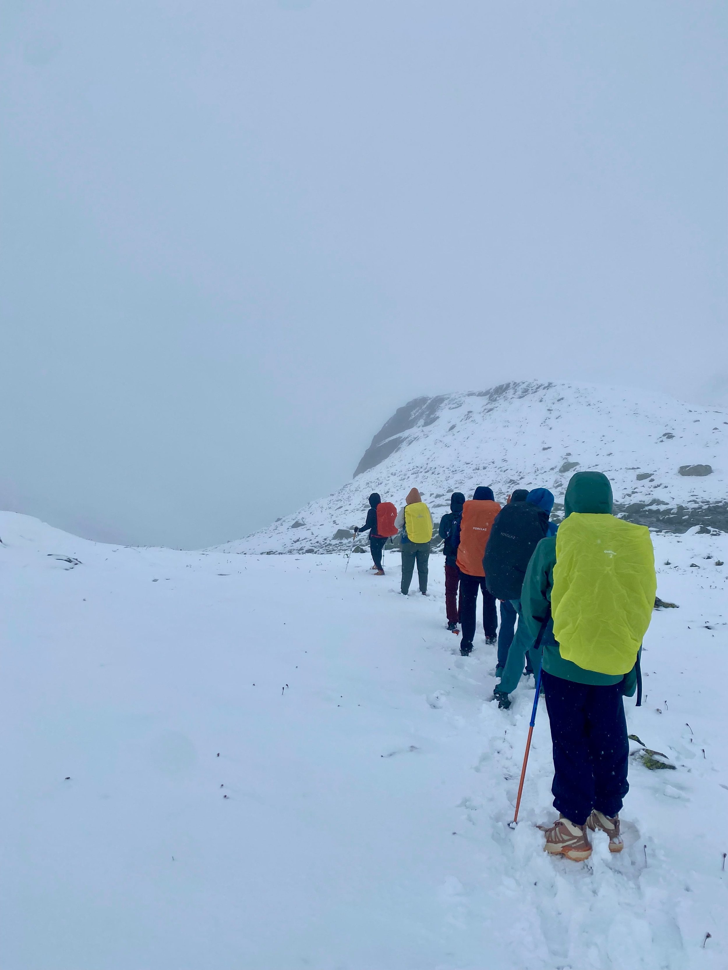 kesch trek door de sneeuw.jpg