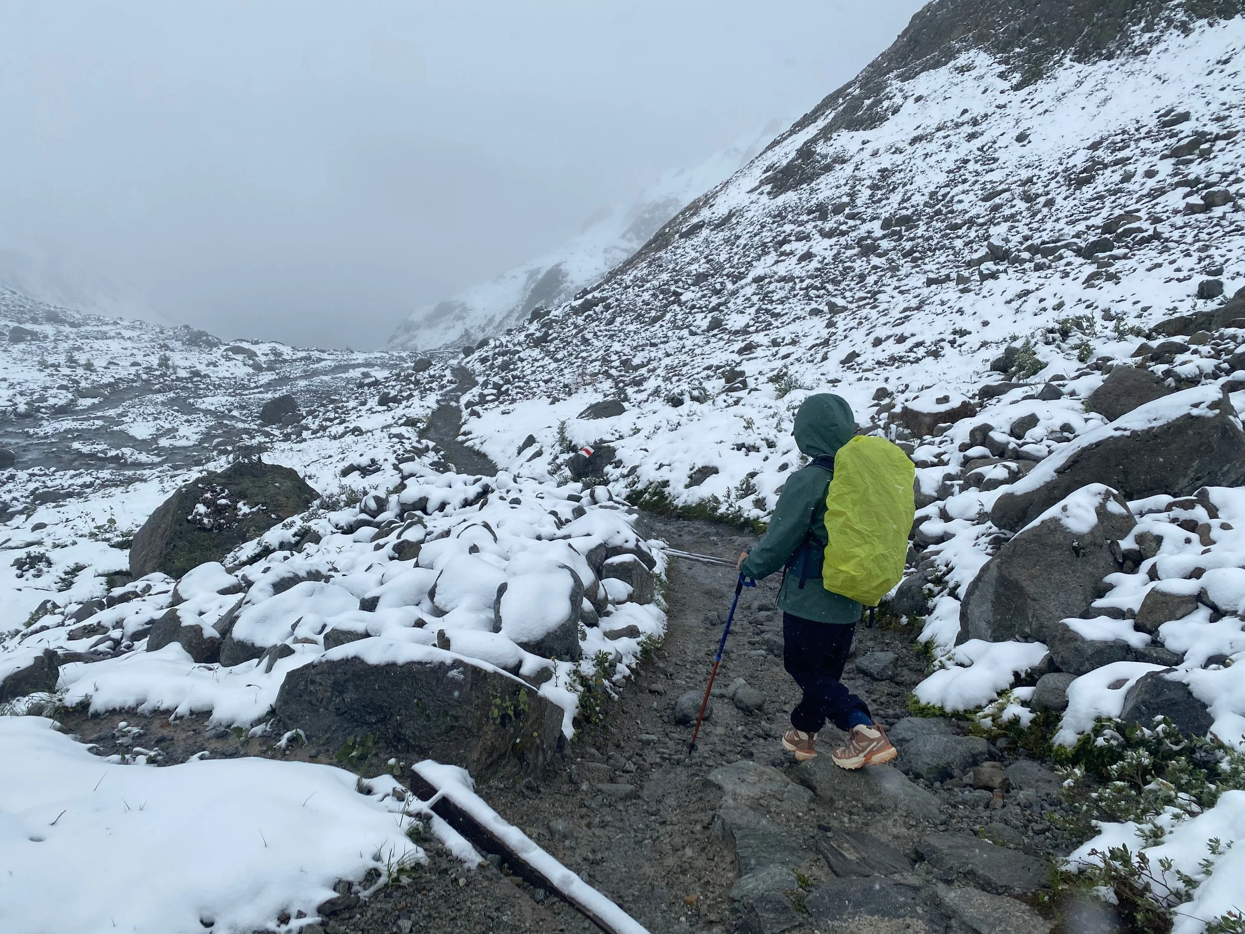 kesch trek sneeuwwandelen.jpg