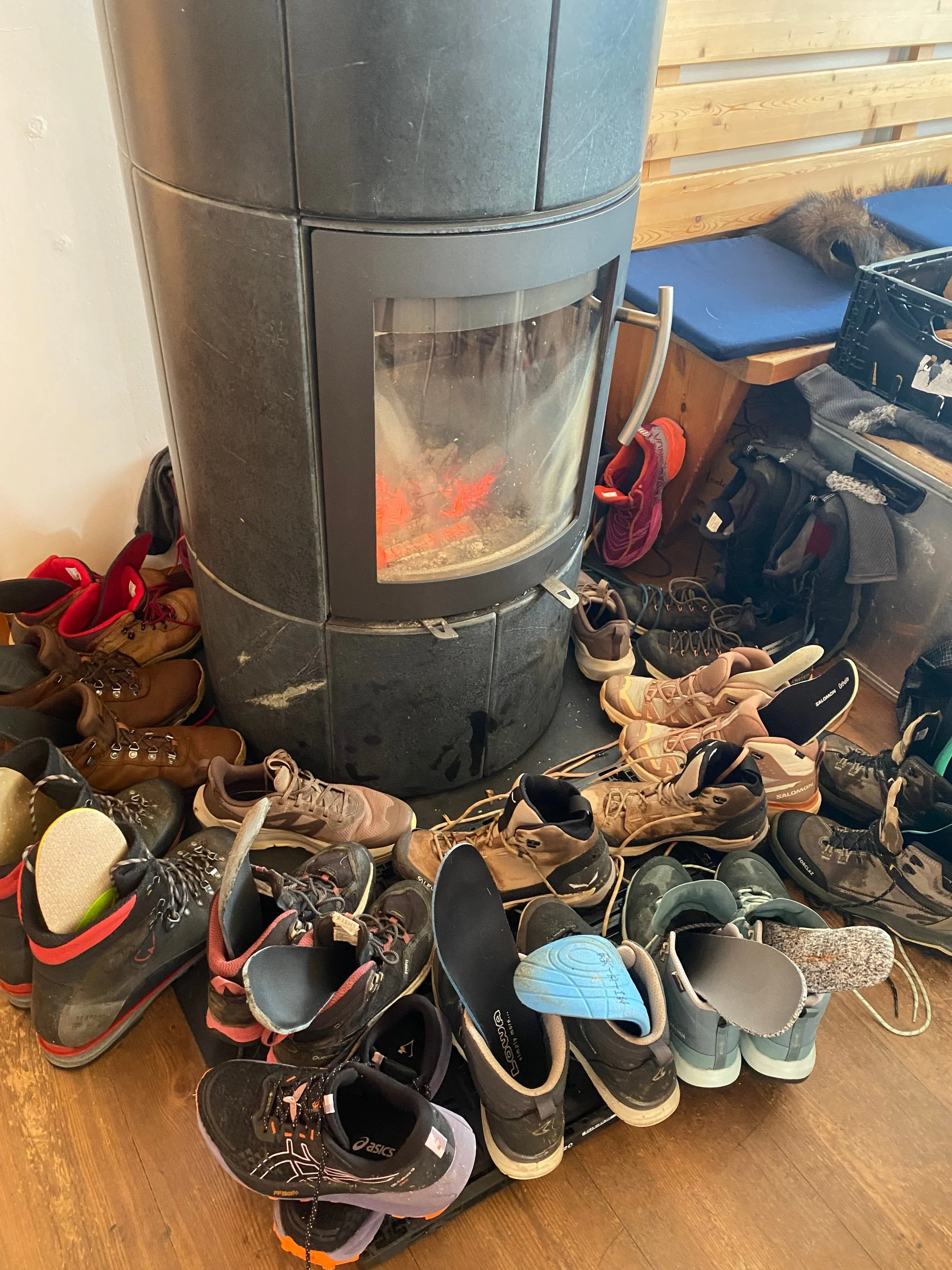 kesch trek schoenen opwarmen.jpg
