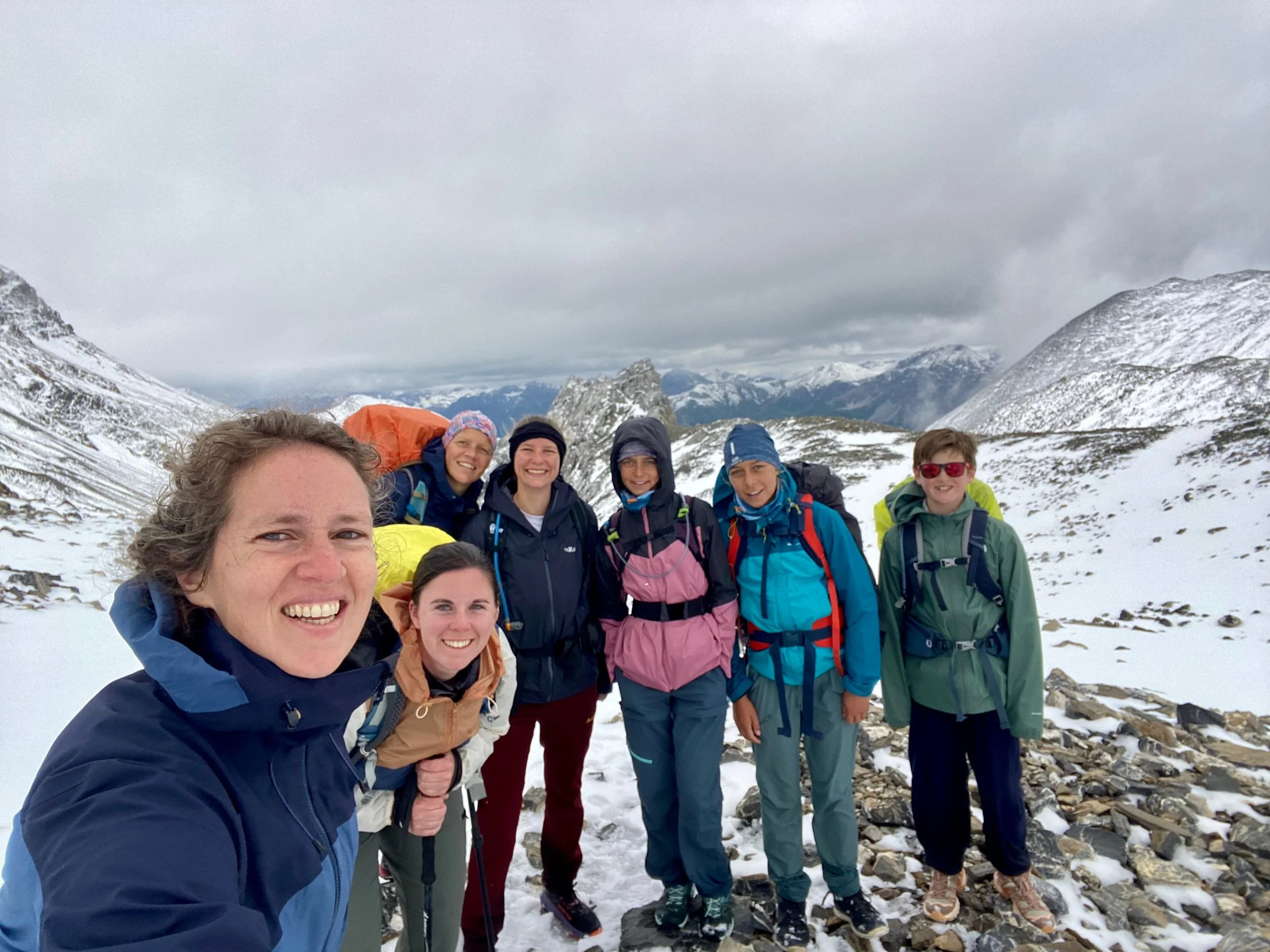 kesch trek wandelen in groep.jpg