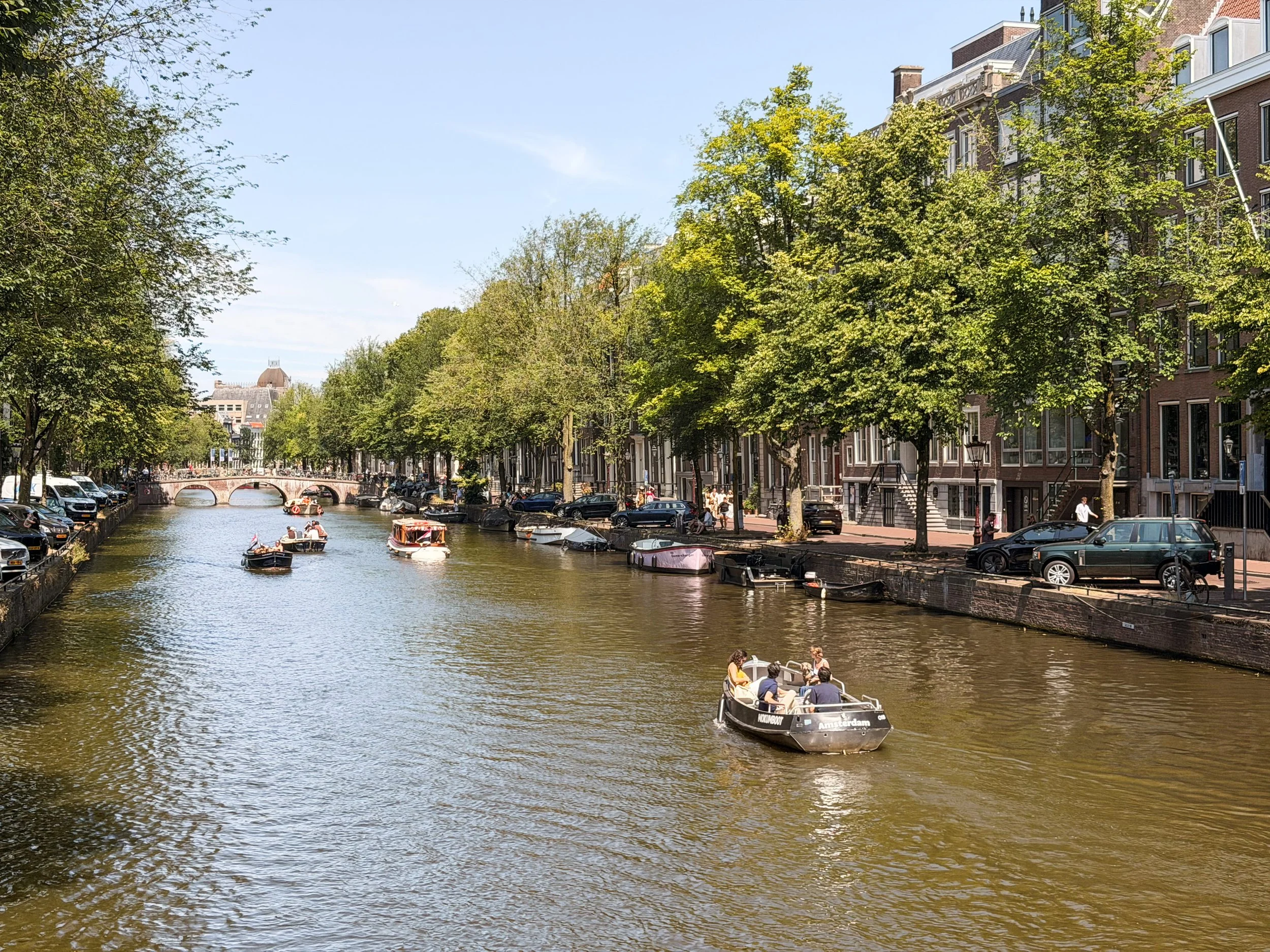 amsterdam grachten.jpg