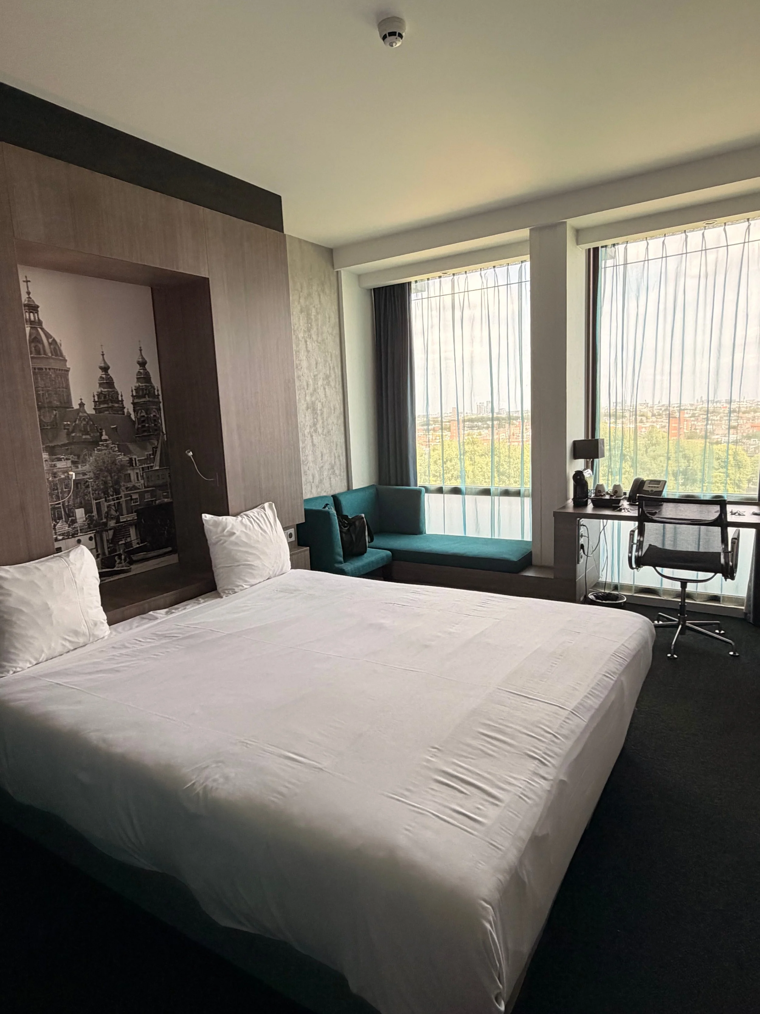 amsterdam leonardo hotelkamer.jpg
