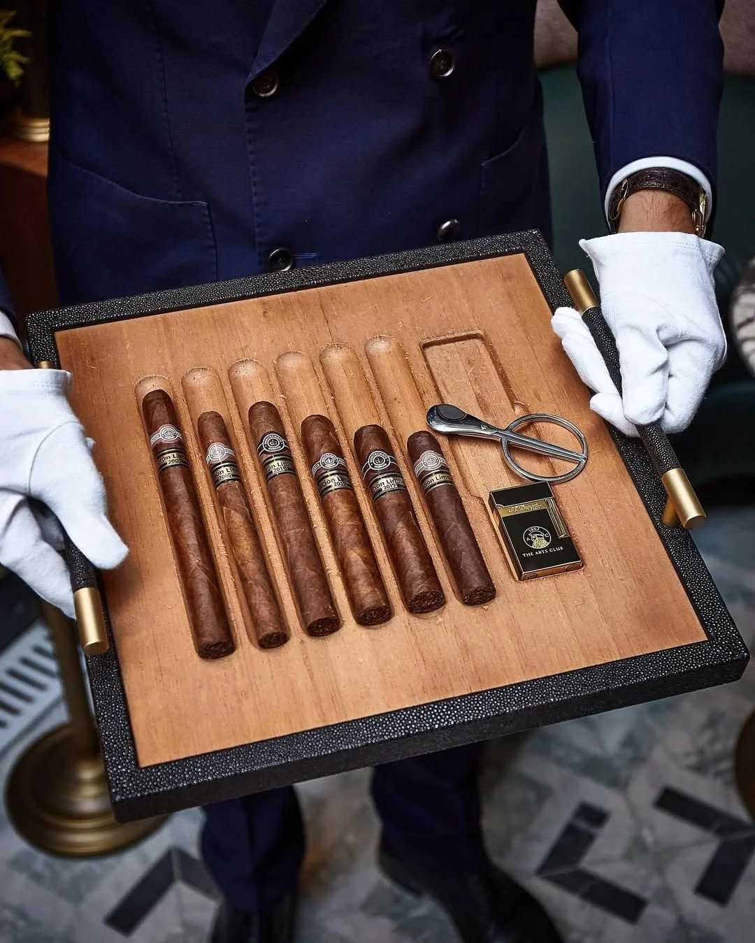 Daniel Marshall 24K 金雪茄，奢華包裝盒的設計與細節