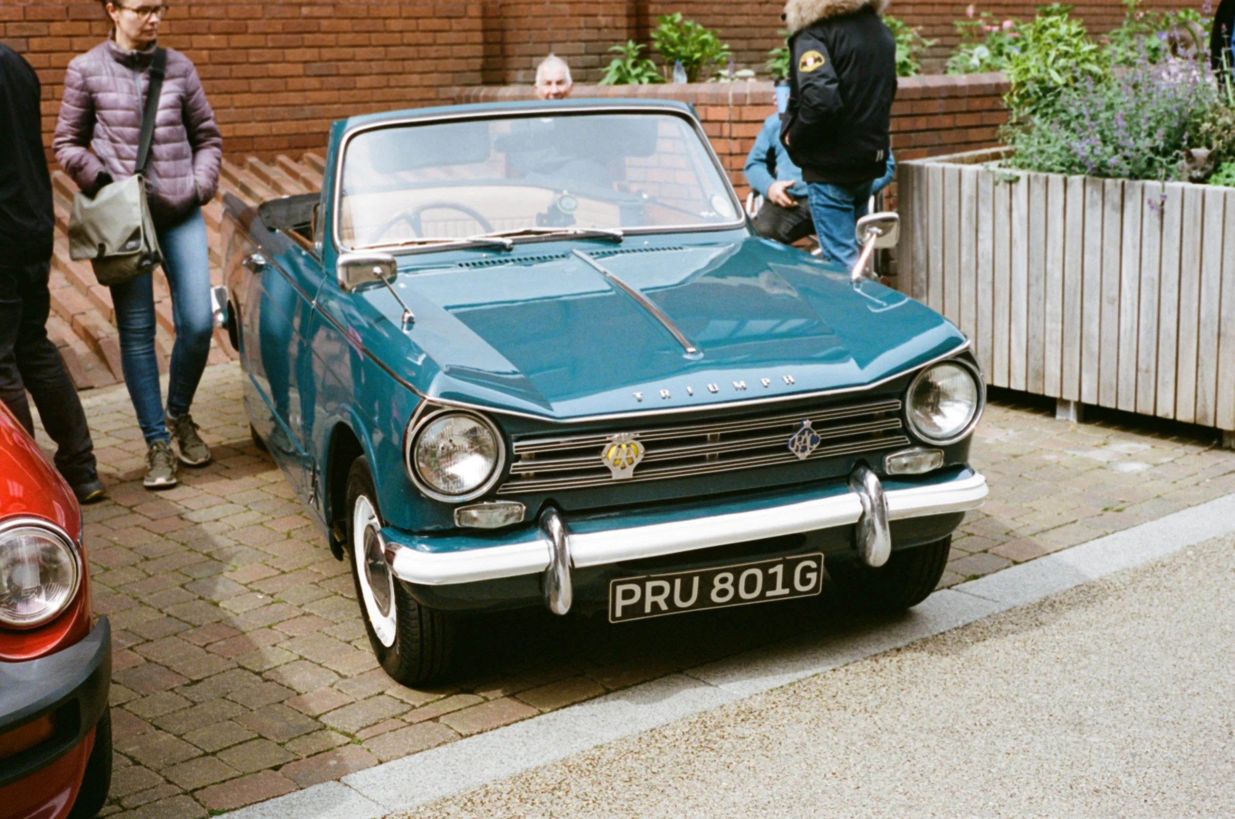 0010-8eb46.jpg