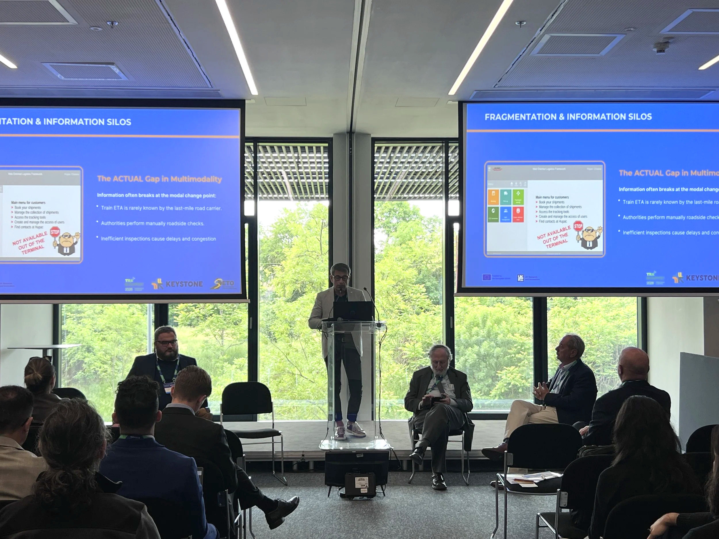 Massimo Arnese presenting the results of the intermodal pilot during Panel II.