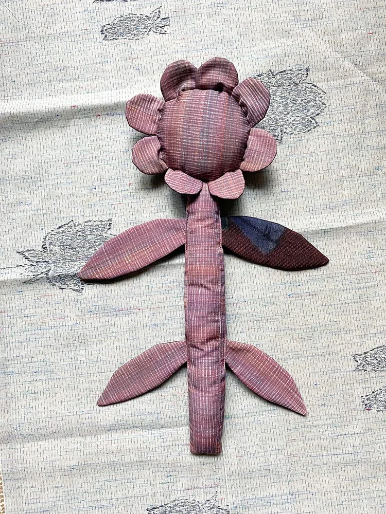 Silk dolly flower with blue wing - one only