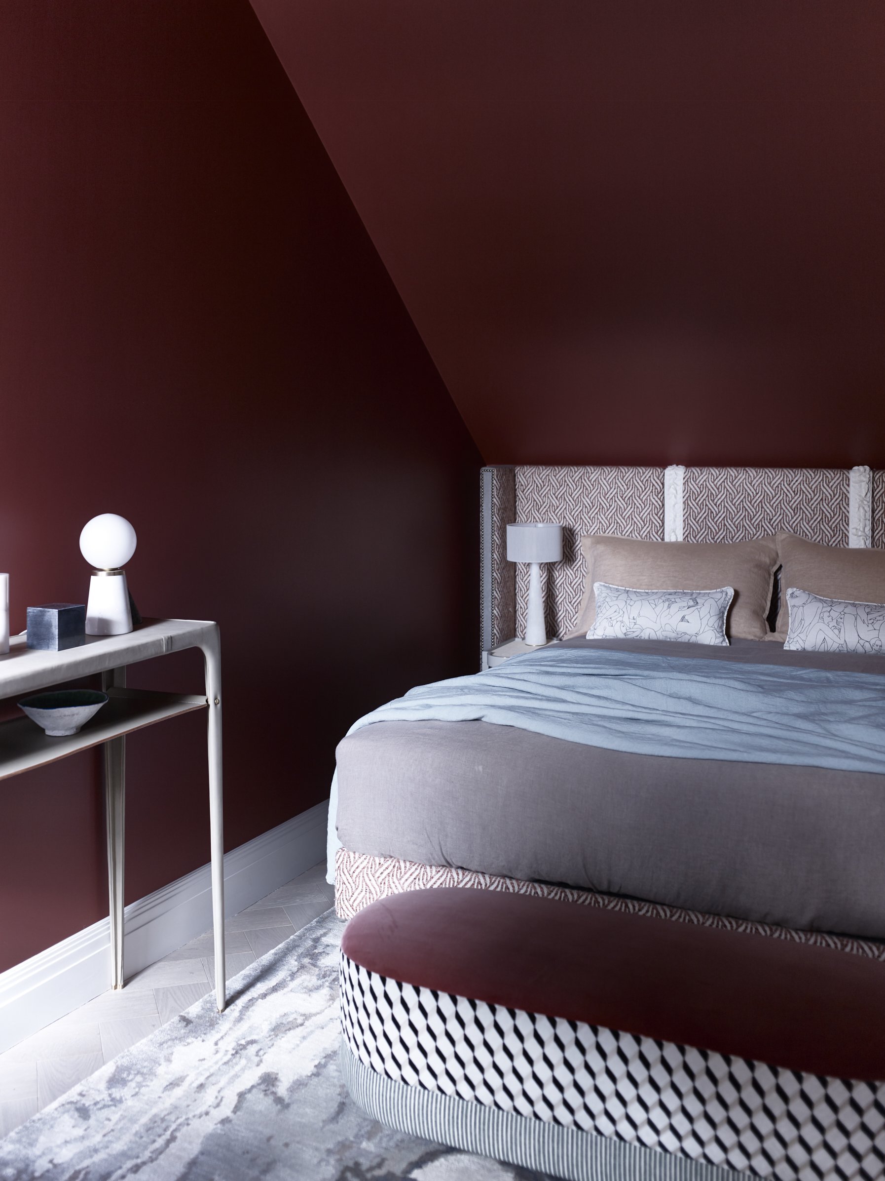 Best small bedroom paint colours
