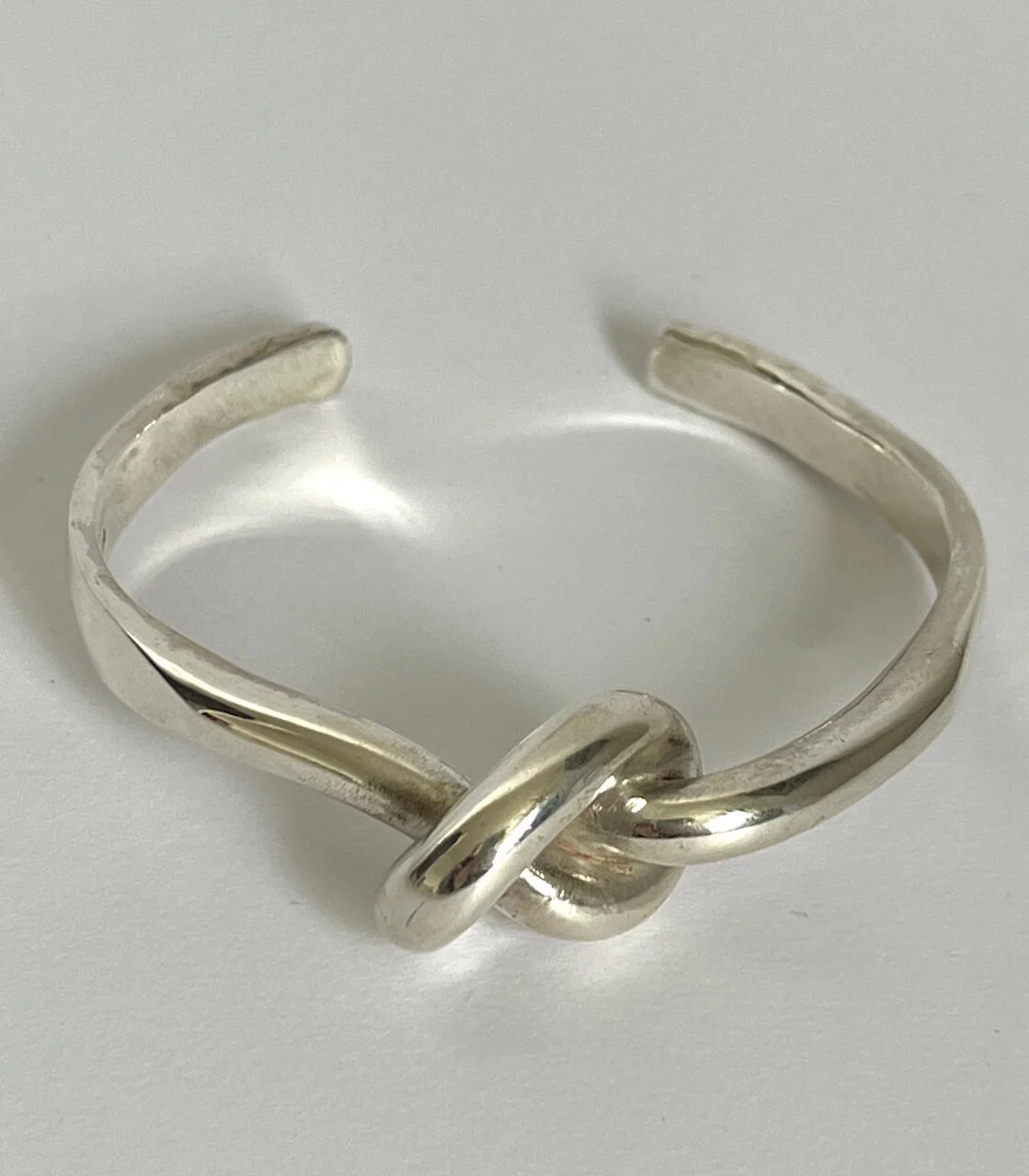 Knot silver cuff
