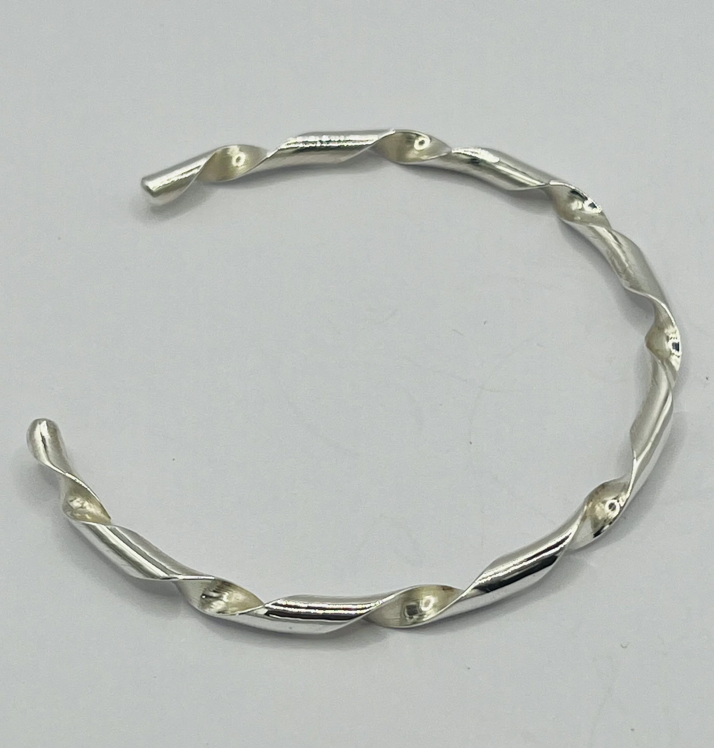 Wave Open Bangle