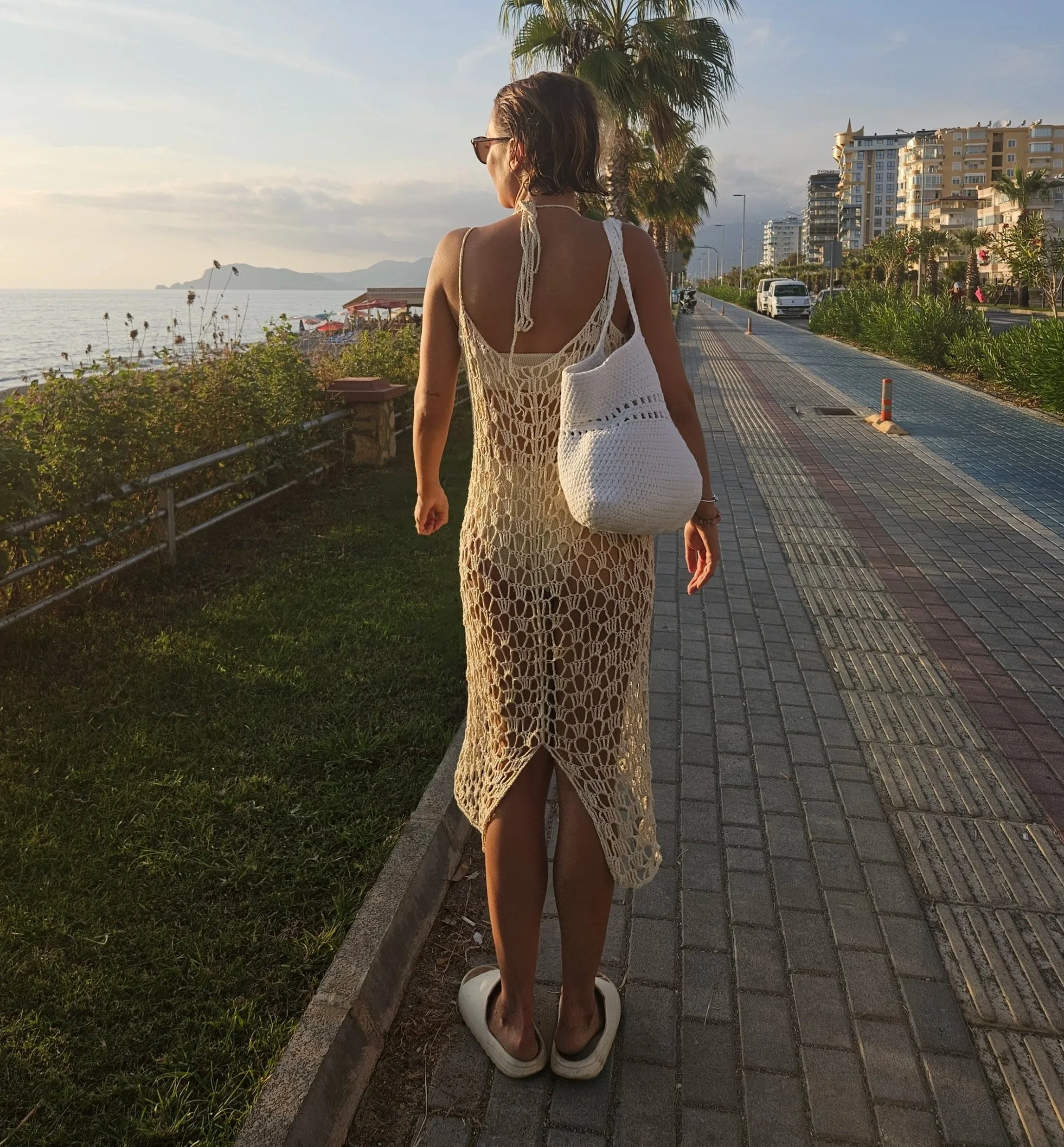 The lace dress - crochet pattern