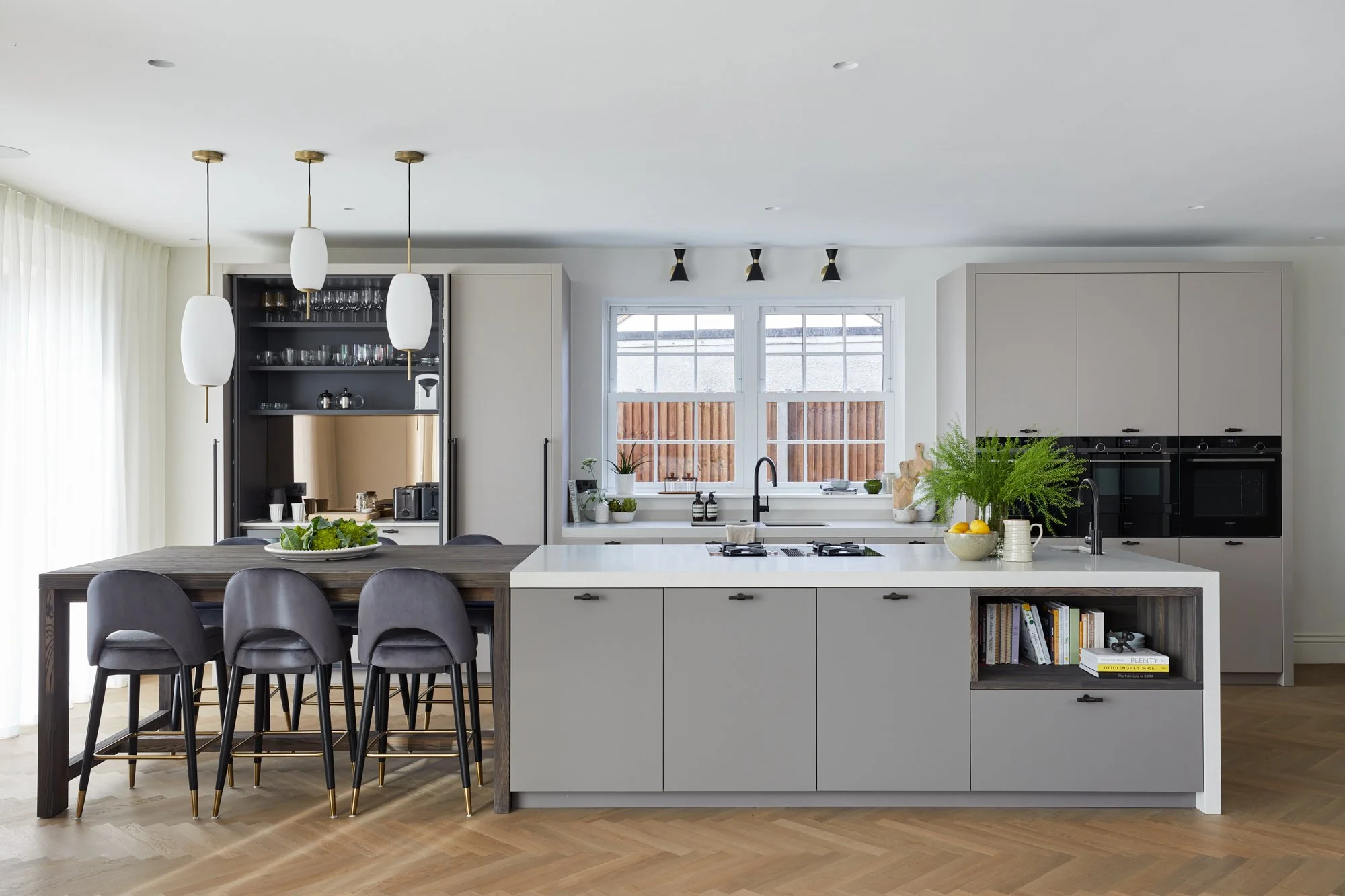 Ridgeway House kitchen, open-plan lounge, statement lighting