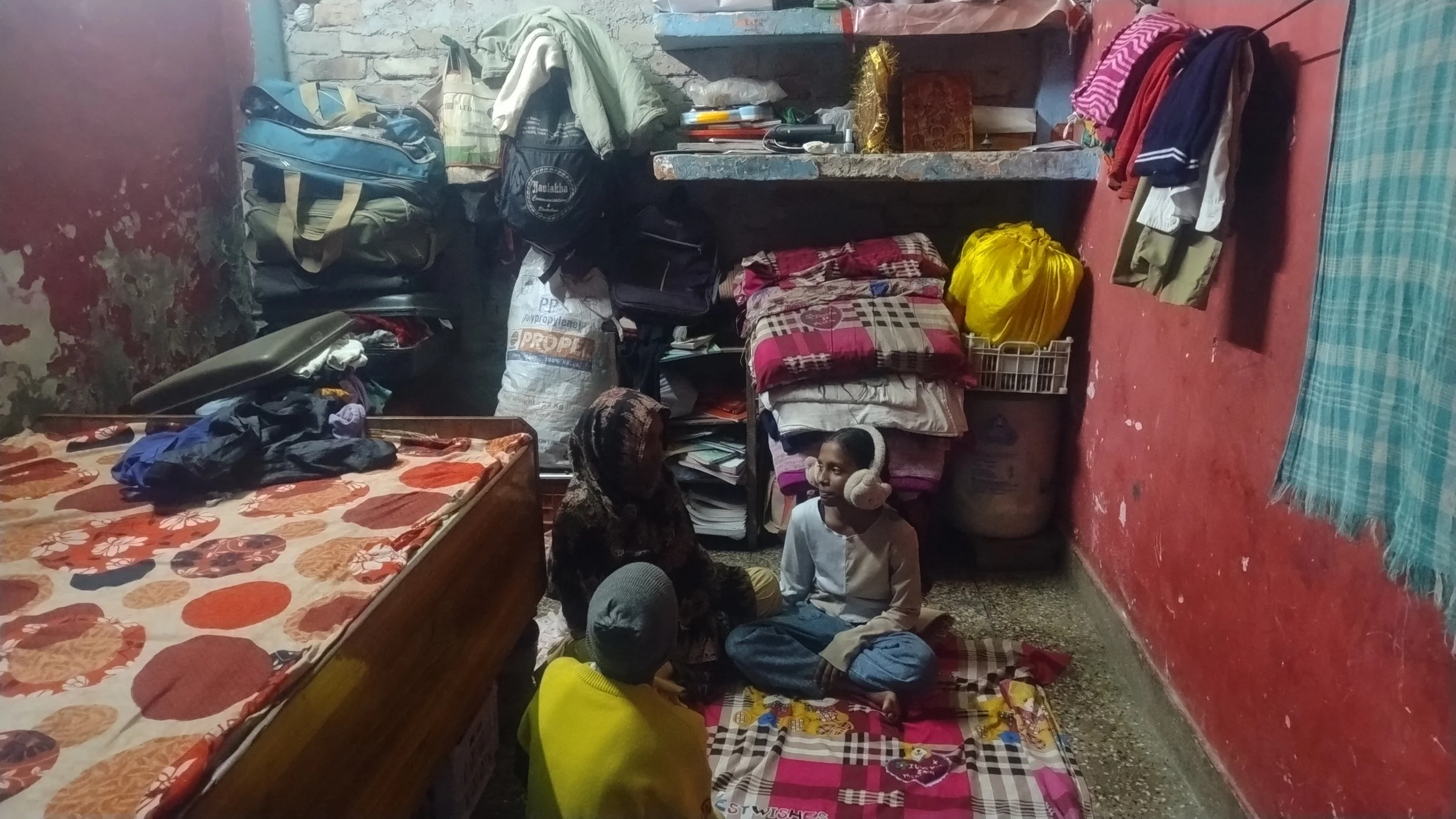 छुट्टी वाला दिन / दीपांशी