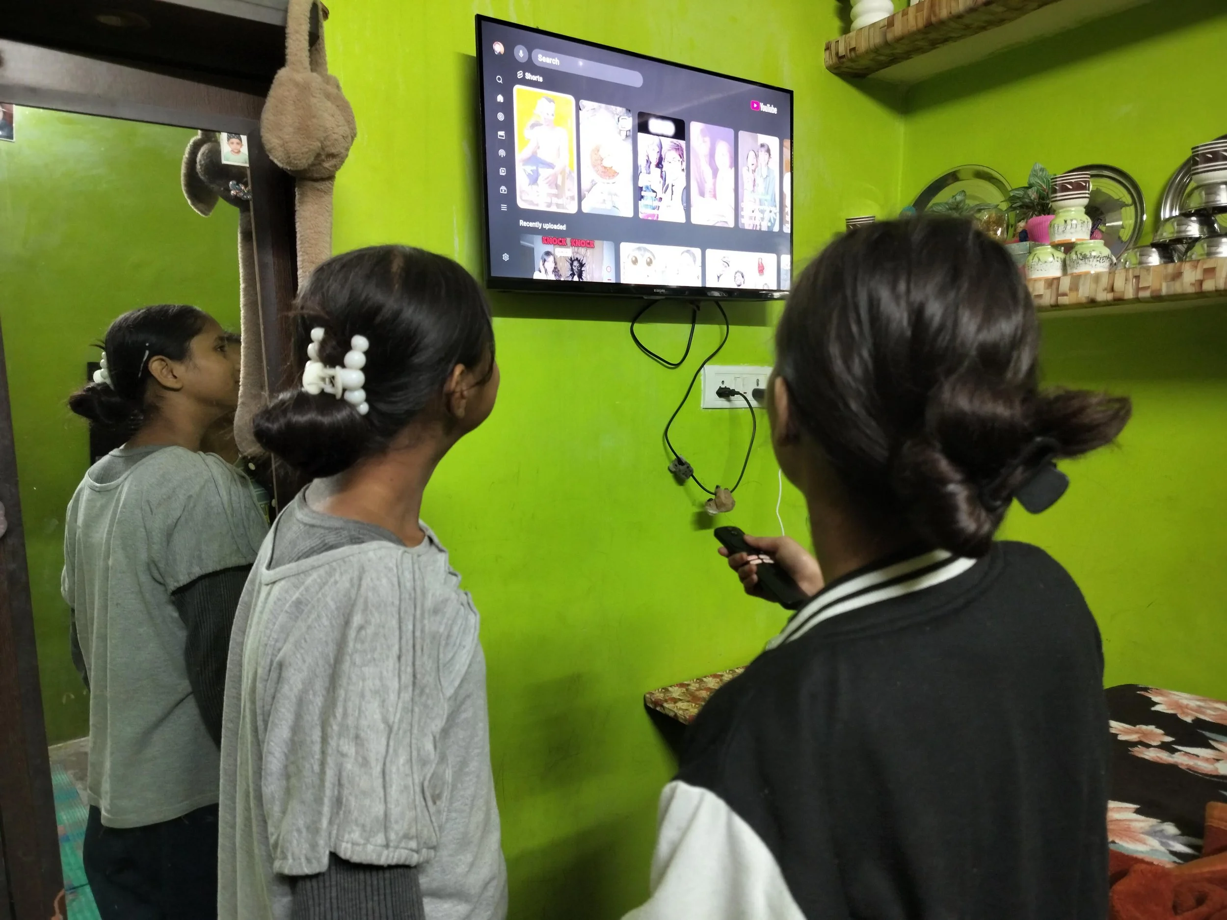 खुशियों का बॉक्स / मीनू 