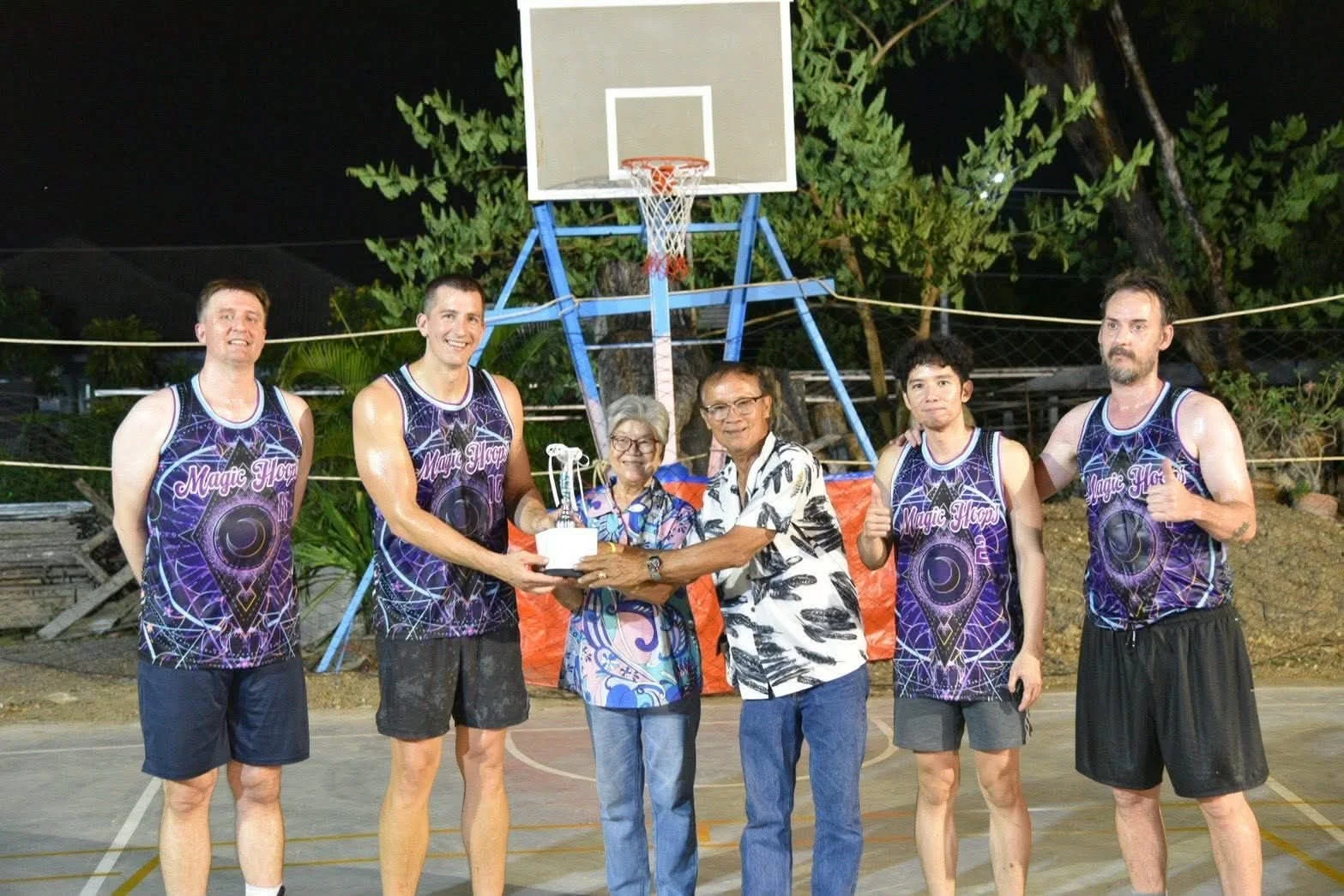 I didn't get out of bed all day, iced my body for 8+ hours, took some ibuprofen and played a basketball tournament. 

Today I'm paying for it. 

We lost because I wasn't aware of the time and took an early game winner that didn't even come close.

Su