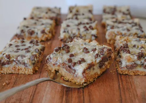 Allreicpes: This Grandma-Approved Recipe Puts the Magic in Magic Cookie Bars