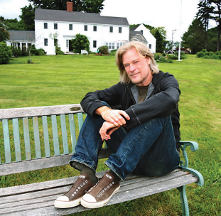 TownVibe digital and print: Daryl's in the House