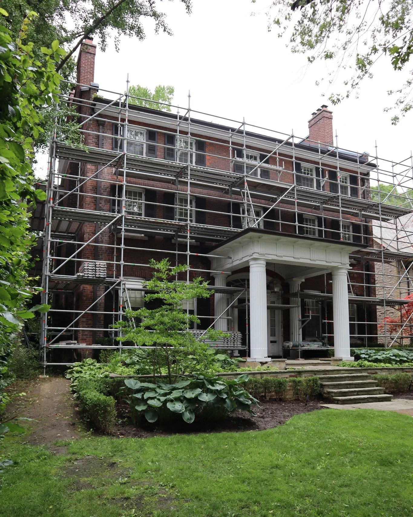 Extensive scaffold setup on all sides of this beautiful Rosedale home, about to get a big masonry and carpentry refresh &amp; restoration from @arcanarestoration . We gave them 4.5 levels of working platforms to put every brick in reach on all sides 
