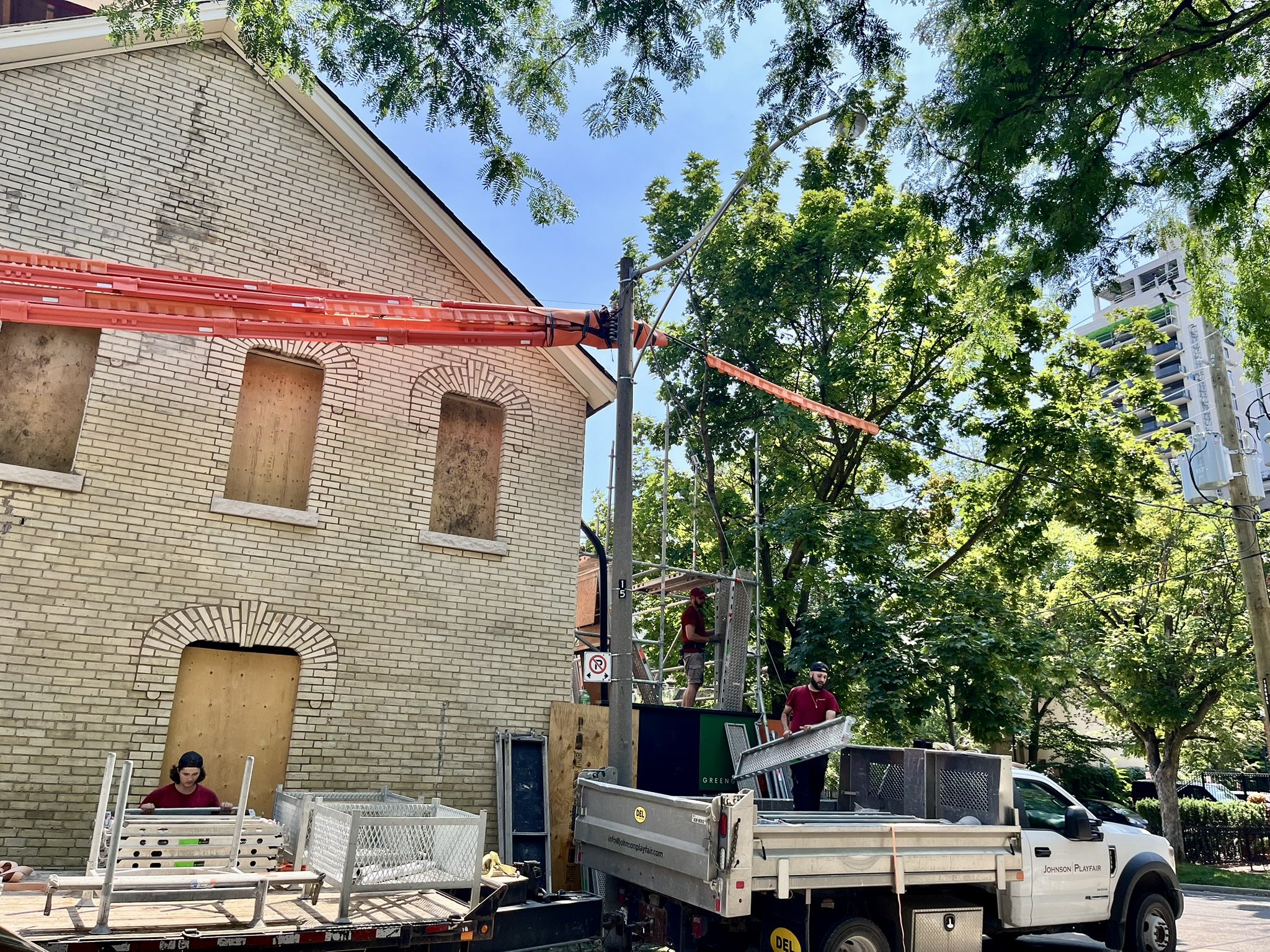How Long Does It Take to Put Up Scaffolding in Ontario?