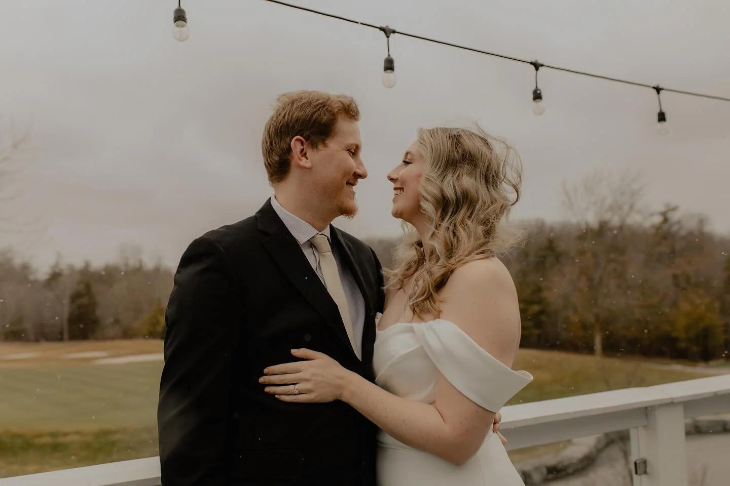 Mary-Kate &amp; Thomas 🤍

Wedding season is in full swing over here 🥹 I&rsquo;m so excited for all the amazing couples I get to work with this year. Next up: Kailee &amp; Eric 🫶🏻