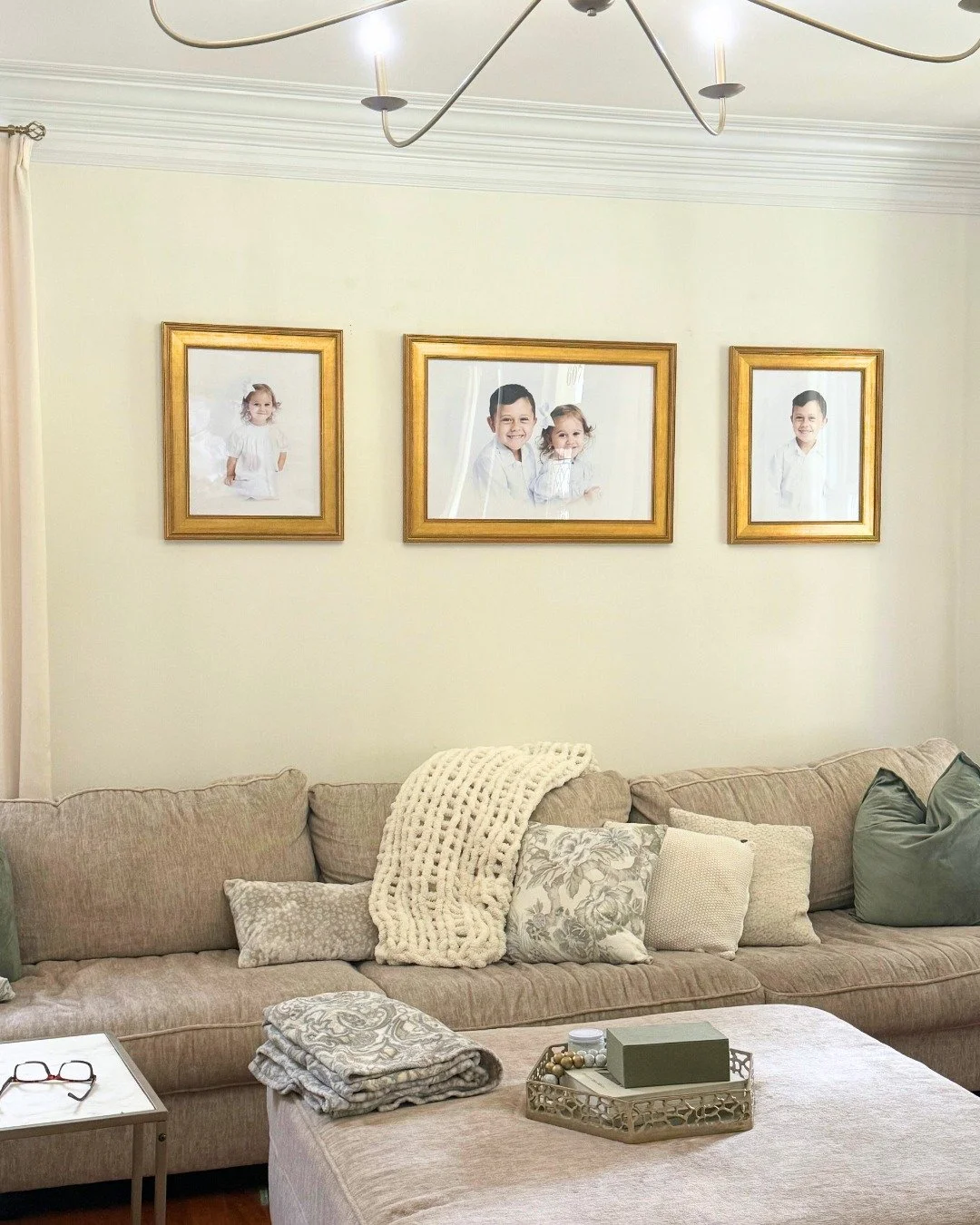 This is where heirloom portraits belong.
Not on a hard drive.
Not waiting for &ldquo;someday.&rdquo;
But framed, displayed, and woven into the everyday moments of your home&mdash;quiet reminders of a season you never want to forget.
Comment HEIRLOOMS