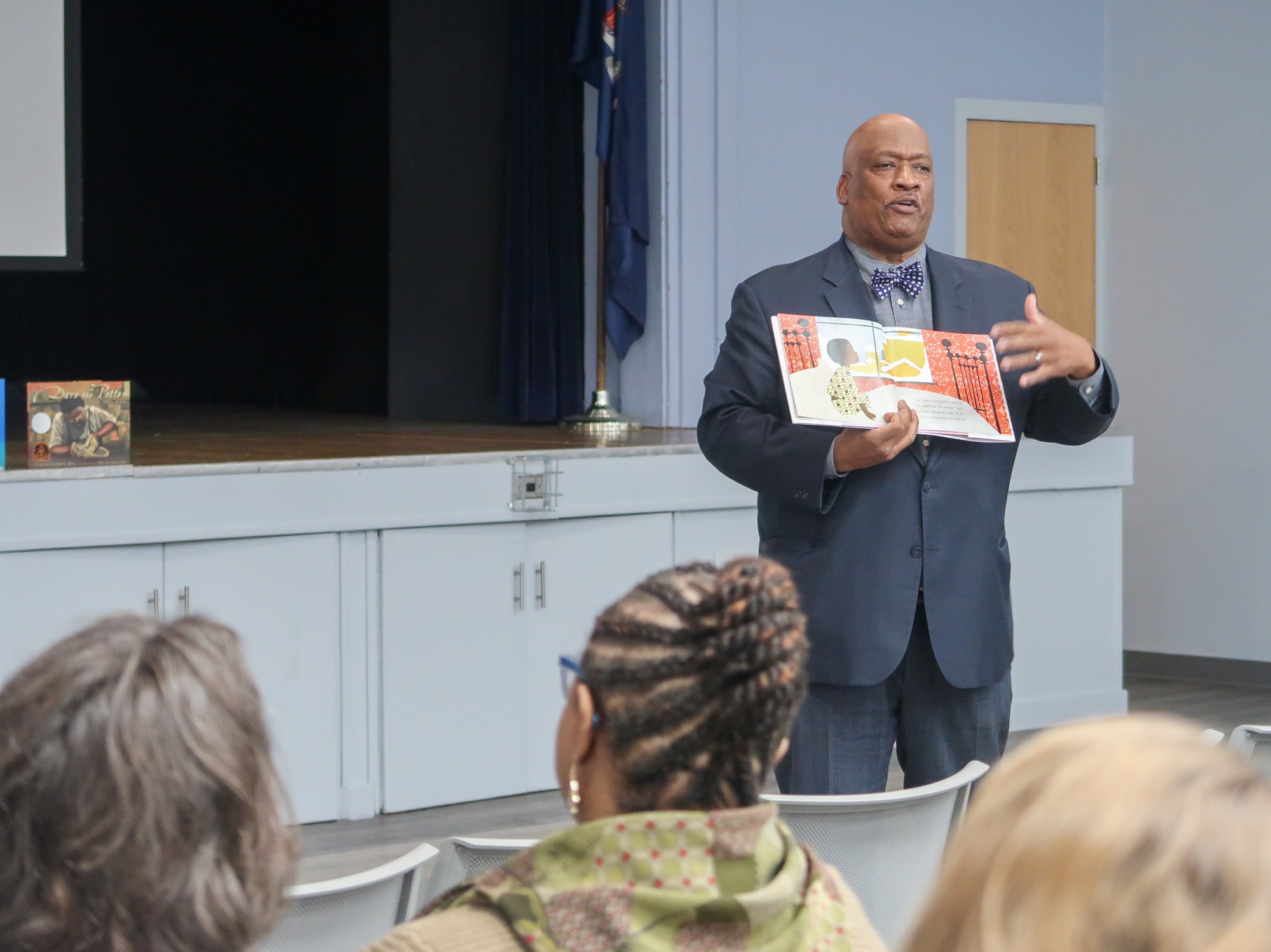 Author and illustrator Bryan Collier discussed his love of literature and how he got into the publishing industry at the 31st Annual Conference on Literacy.