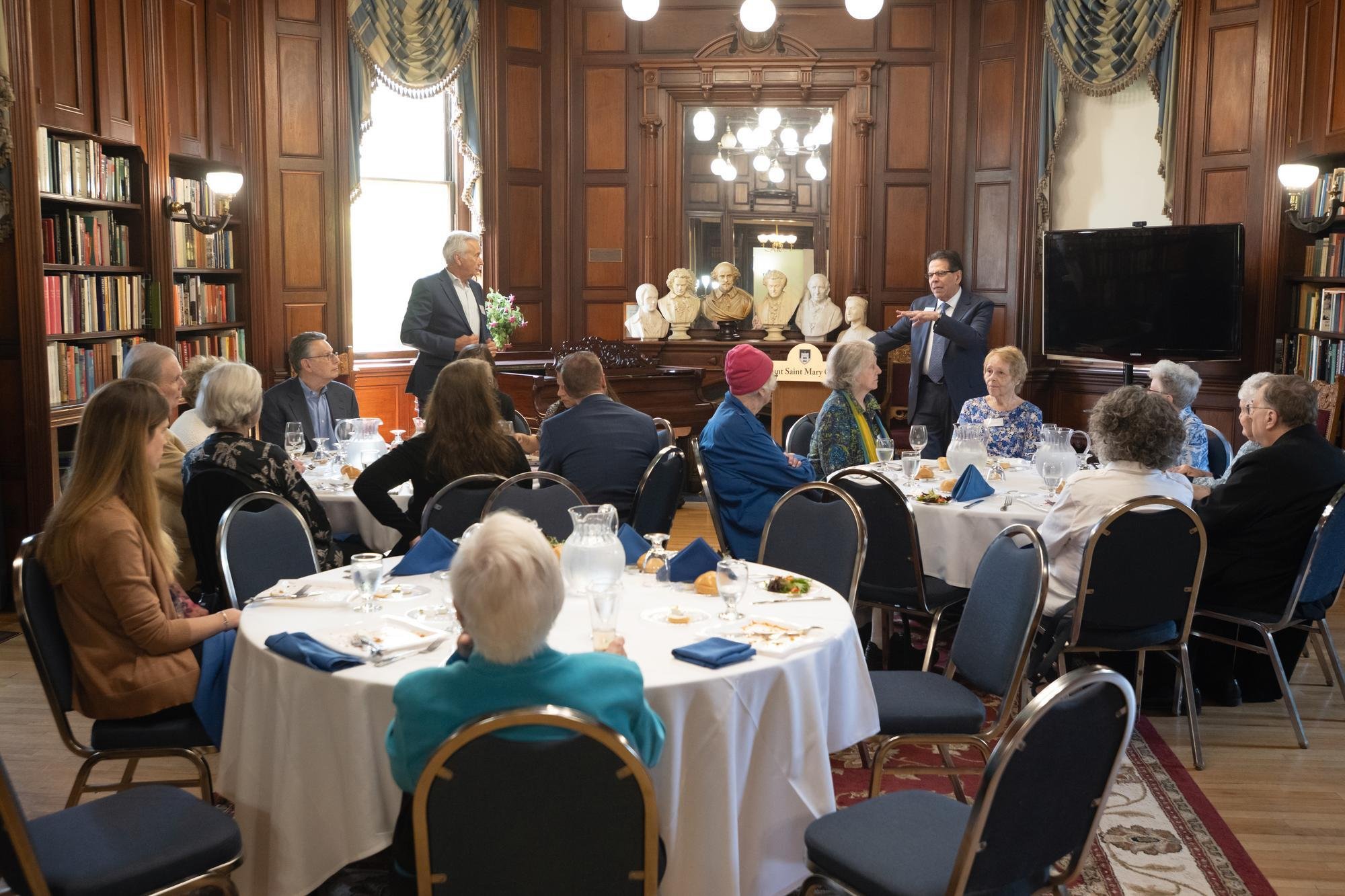 25 ALUMNI Emeriti 4218.jpg